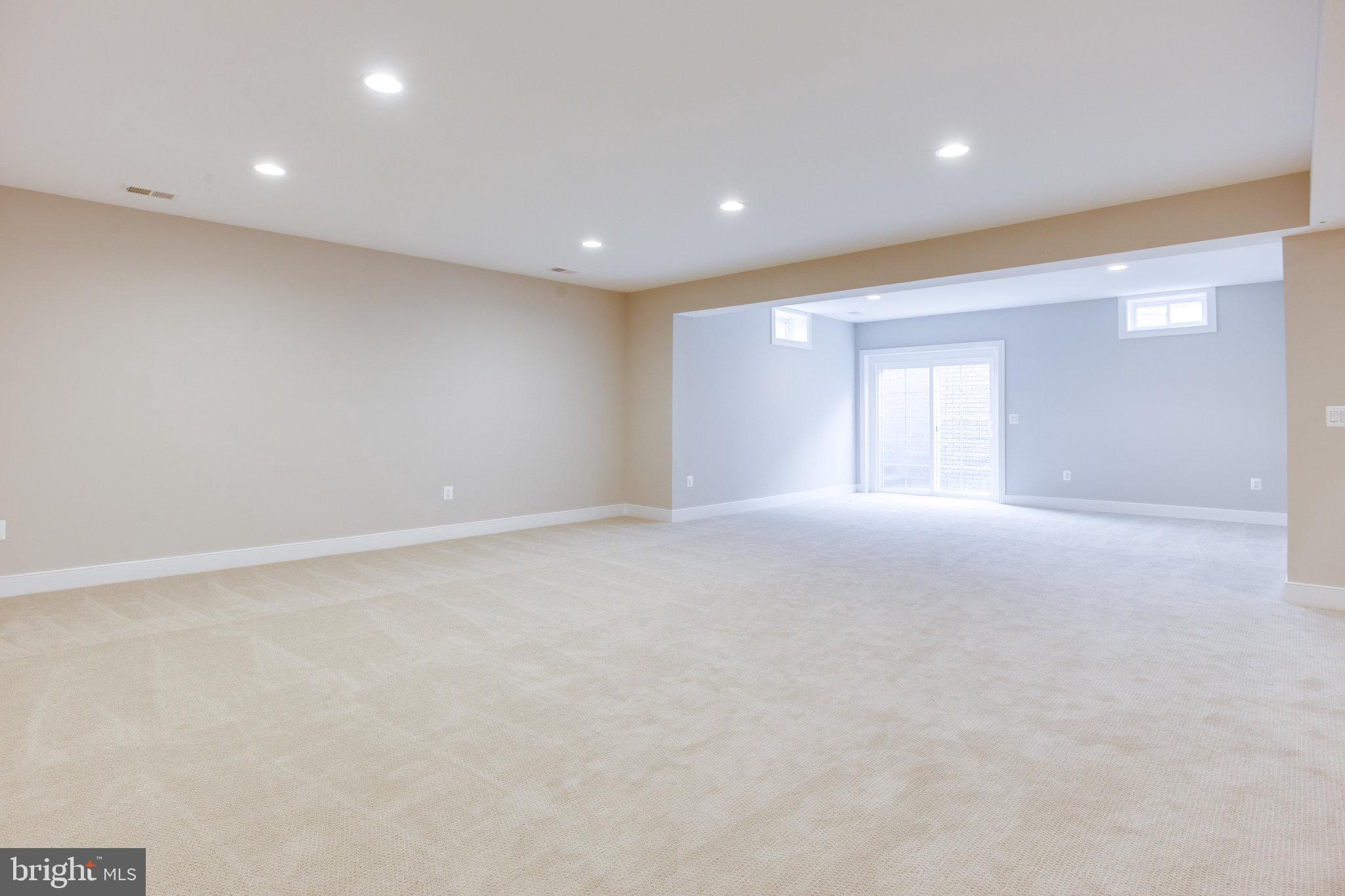 OVER LEE KNOLLS - Residential