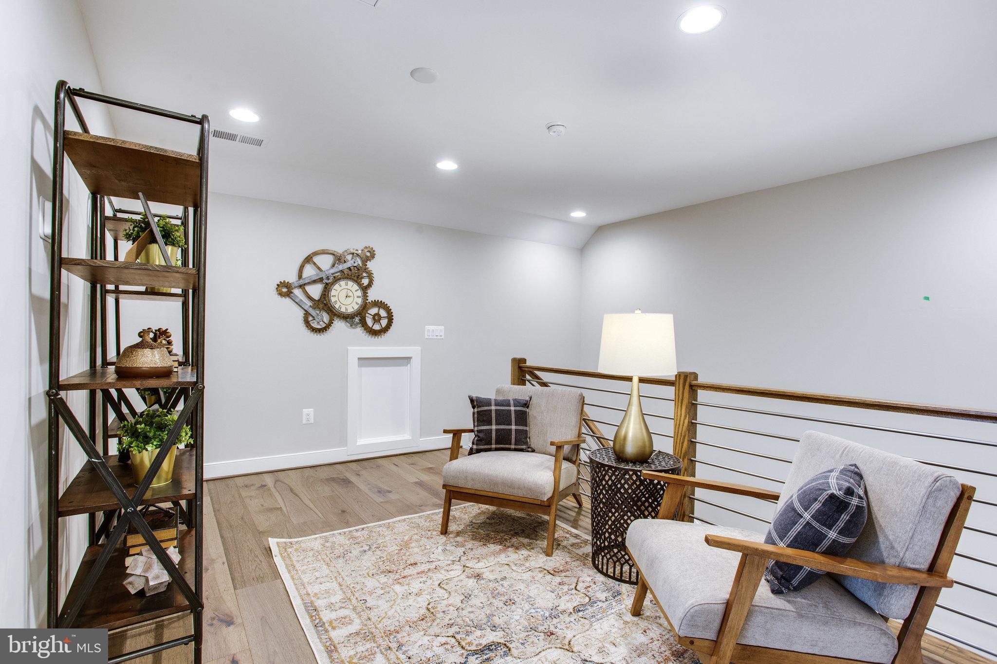 OVER LEE KNOLLS - Residential