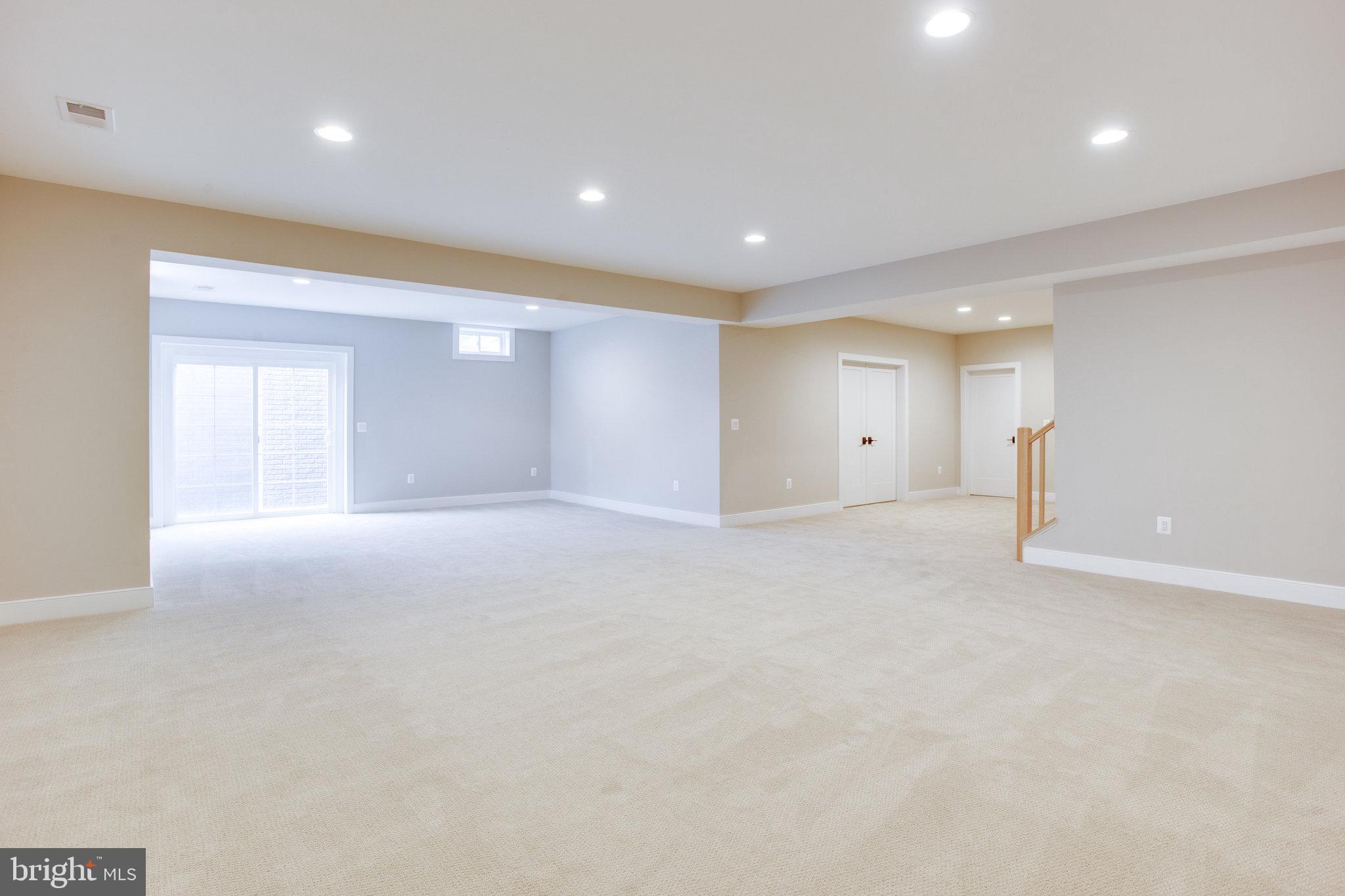 OVER LEE KNOLLS - Residential