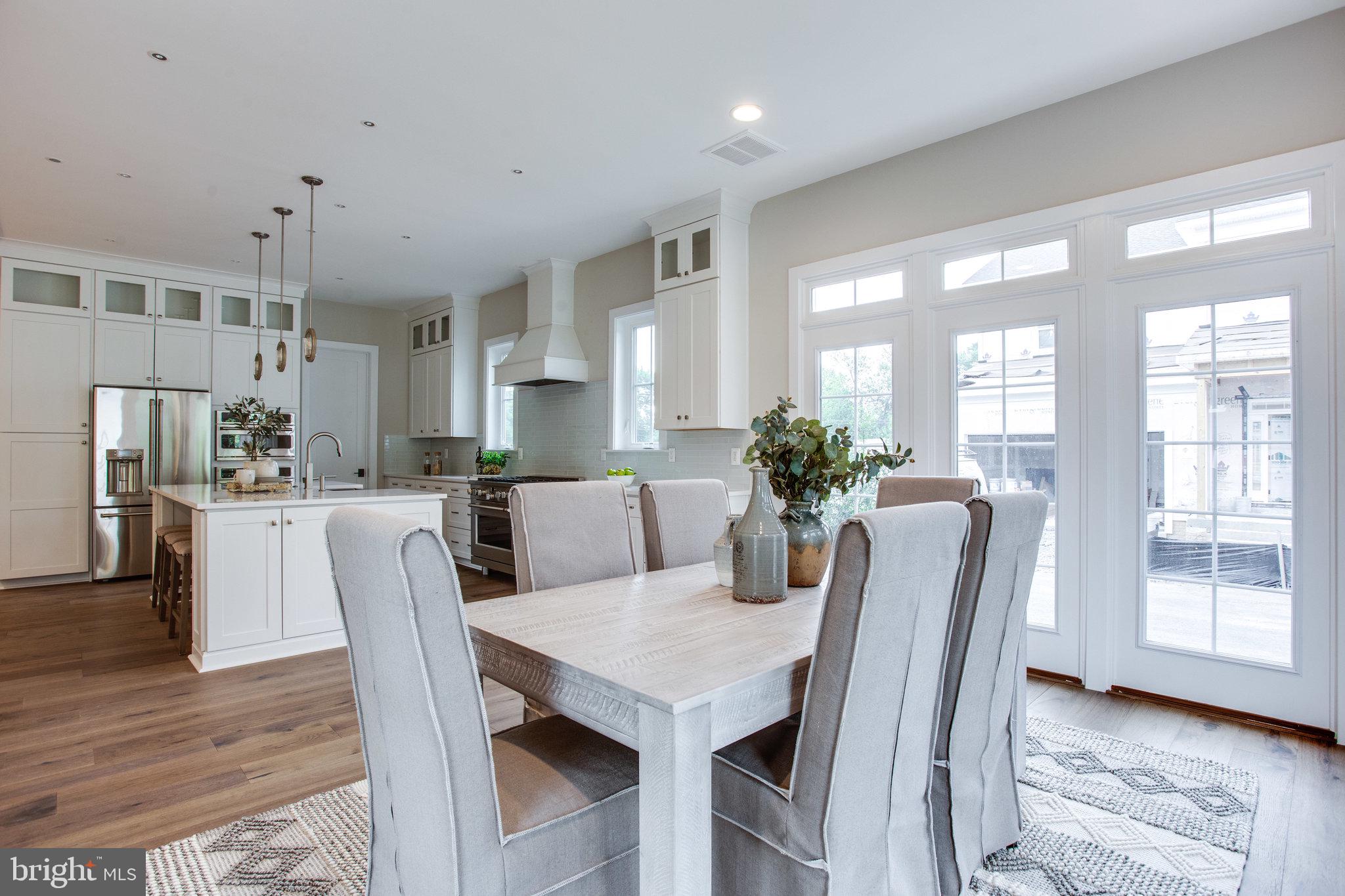 OVER LEE KNOLLS - Residential