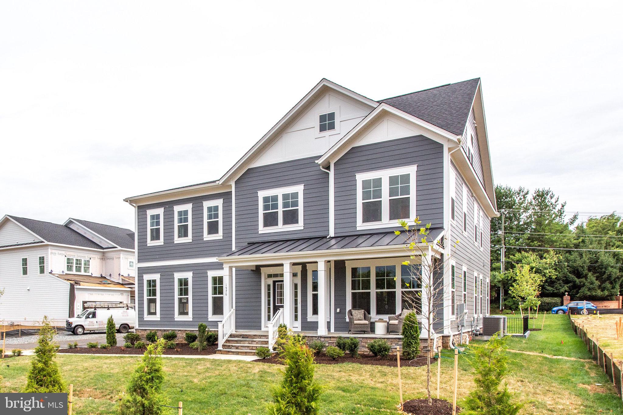 OVER LEE KNOLLS - Residential