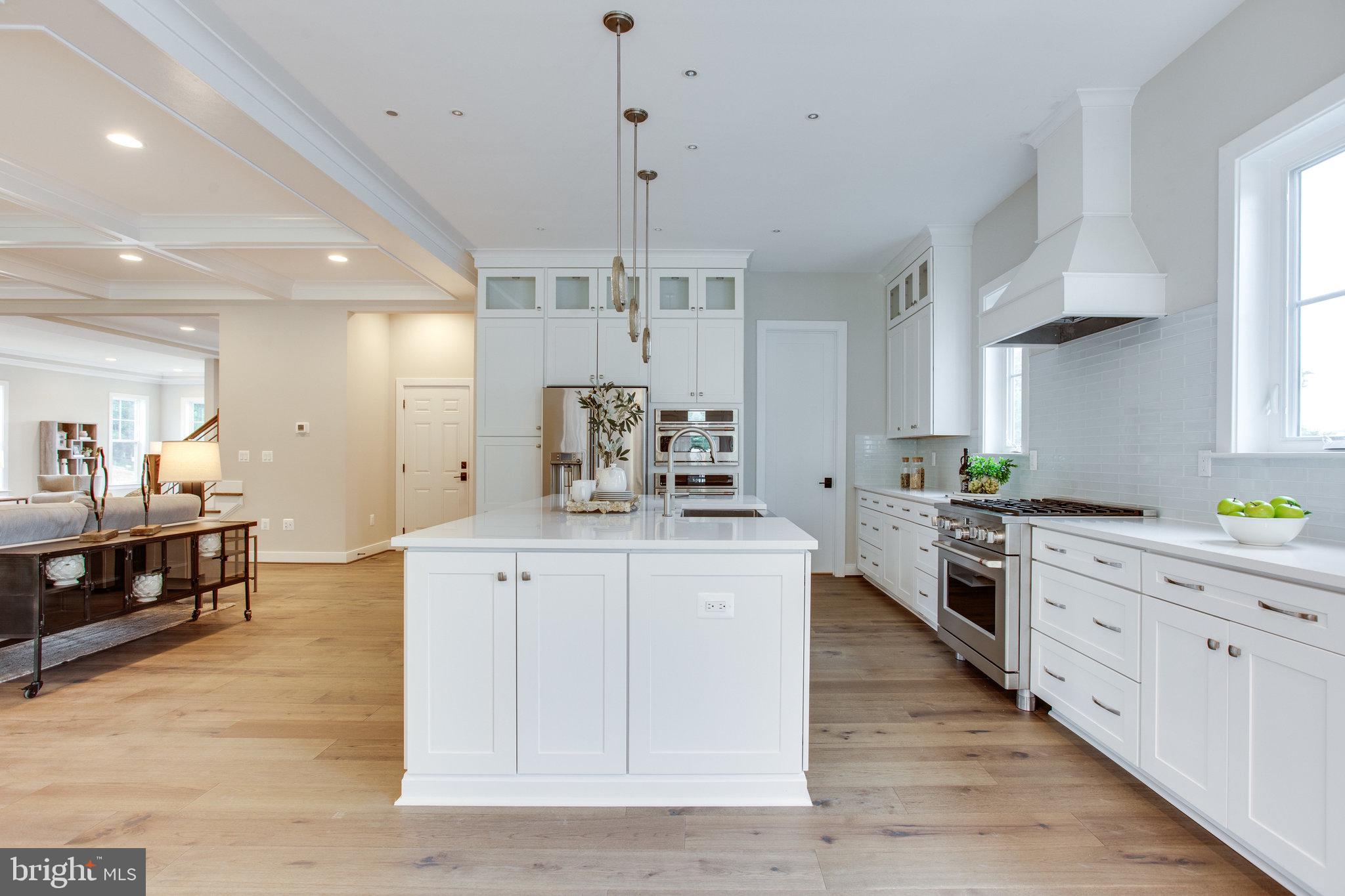 OVER LEE KNOLLS - Residential