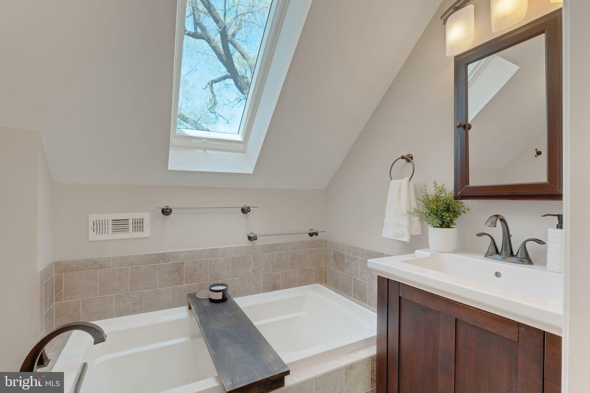 BUCKINGHAM AT BELAIR - Residential