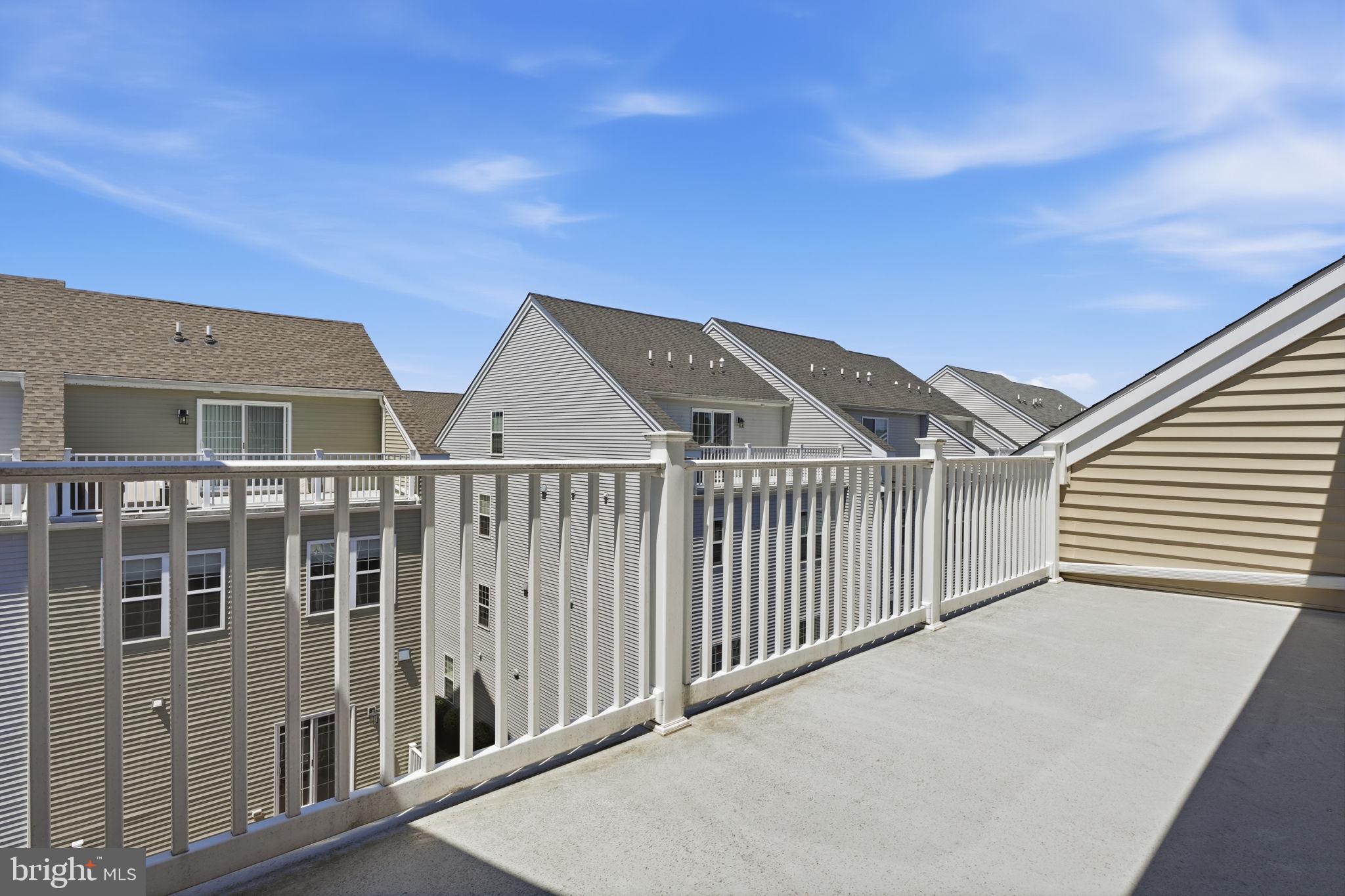 WATERSIDE - Residential