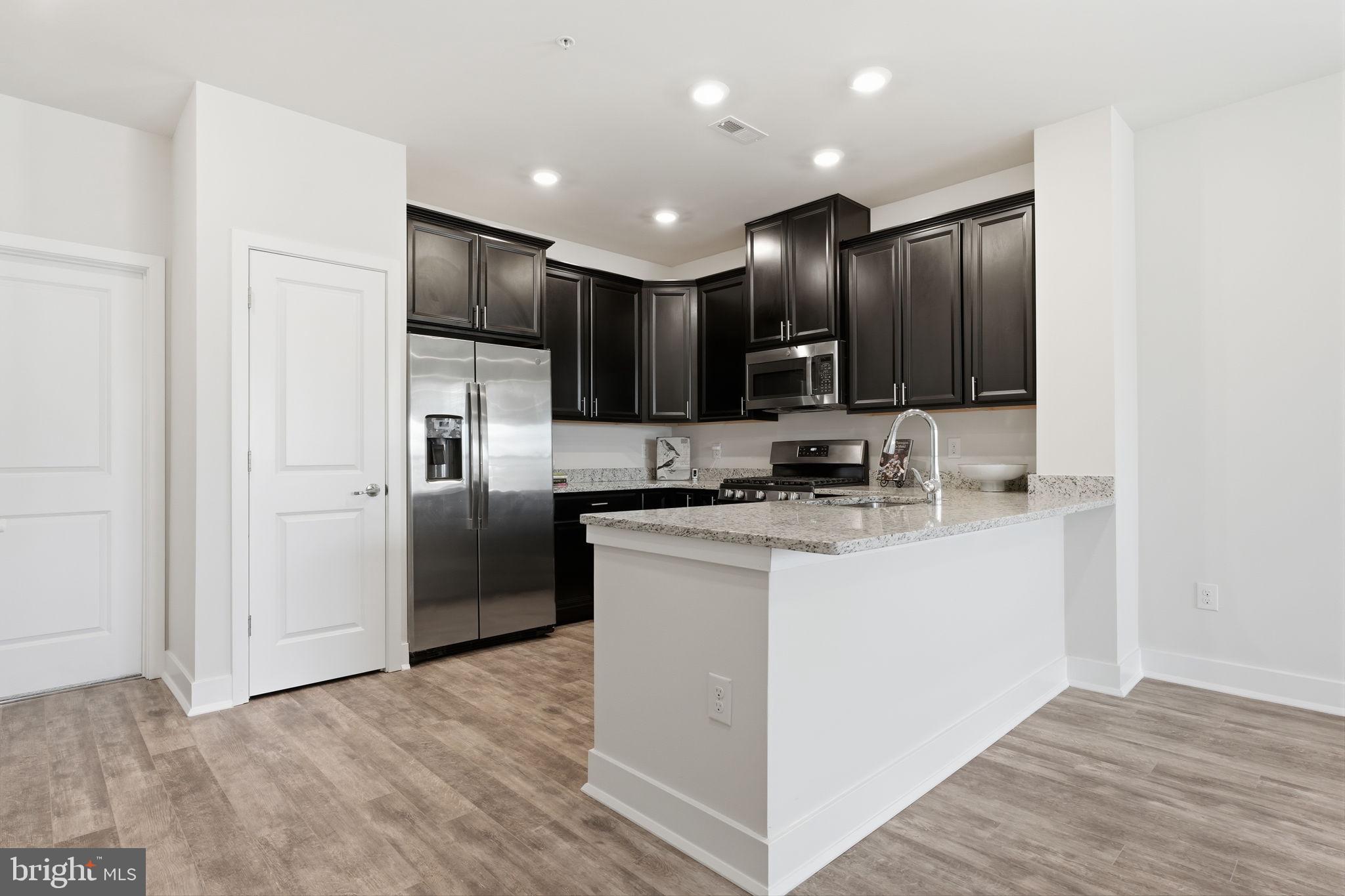 WATERSIDE - Residential