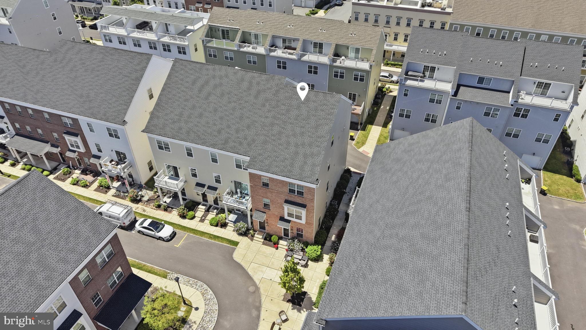 WATERSIDE - Residential