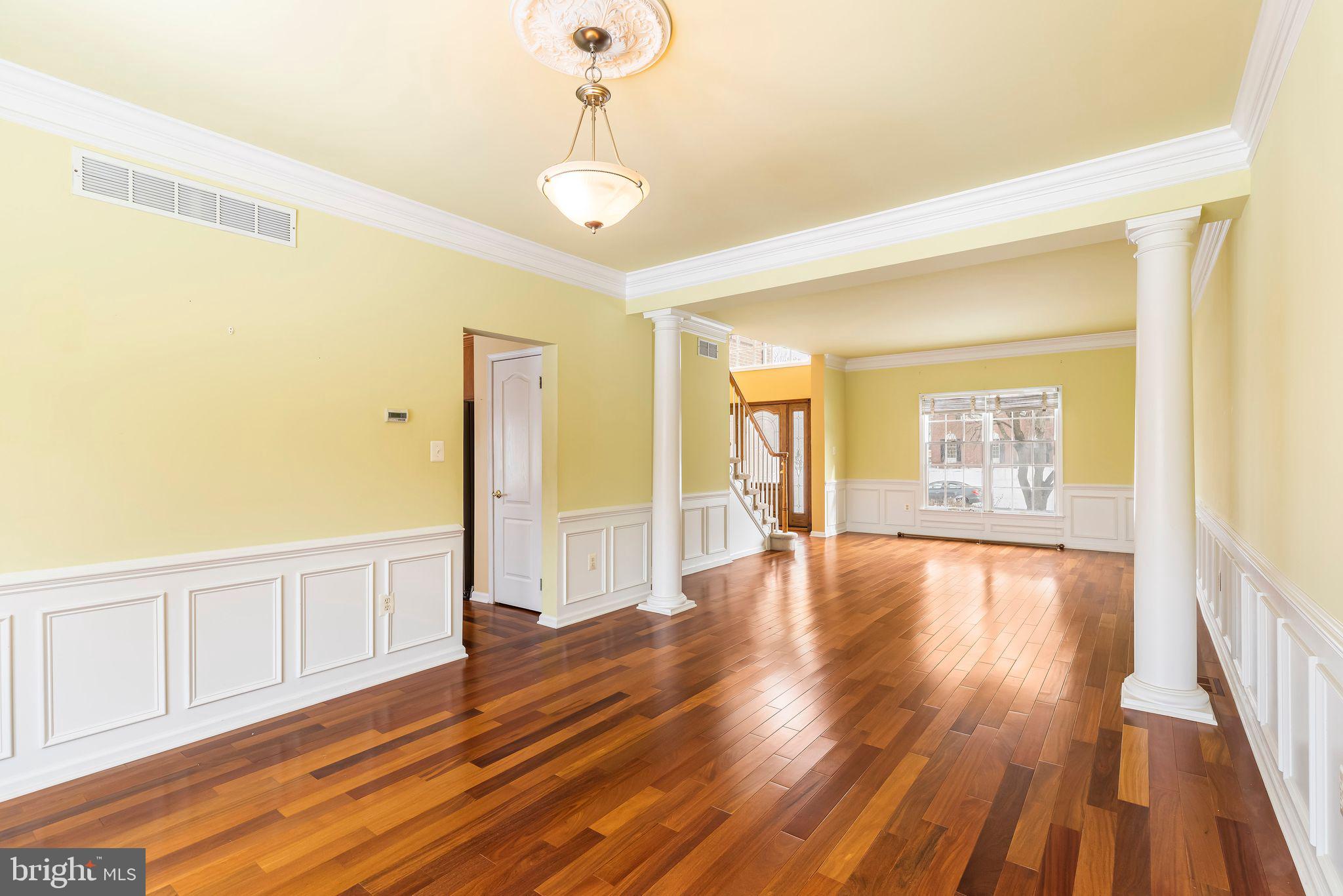 BRIDLE ESTATES - Residential