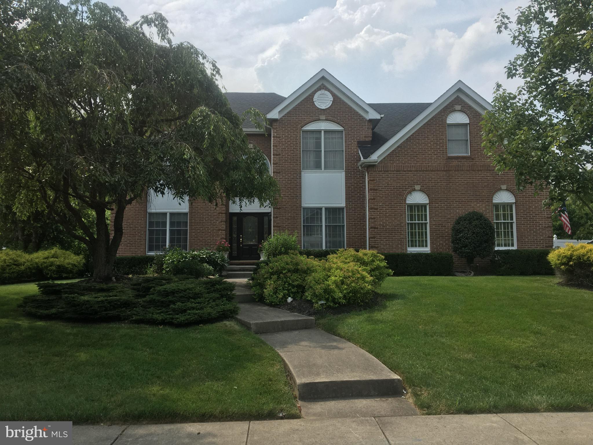 BRIDLE ESTATES - Residential