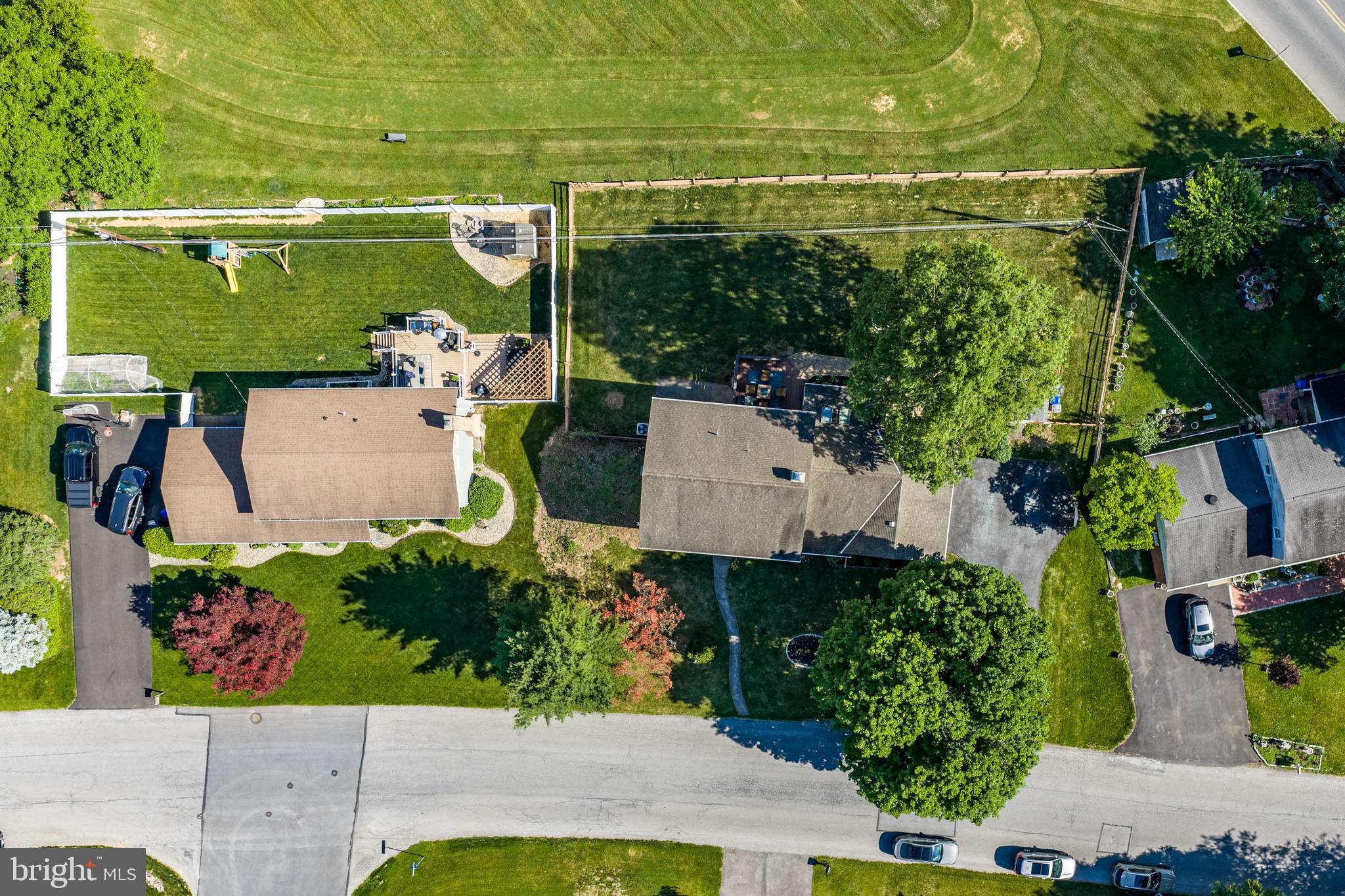 COUNTRY CLUB GARDENS - Residential