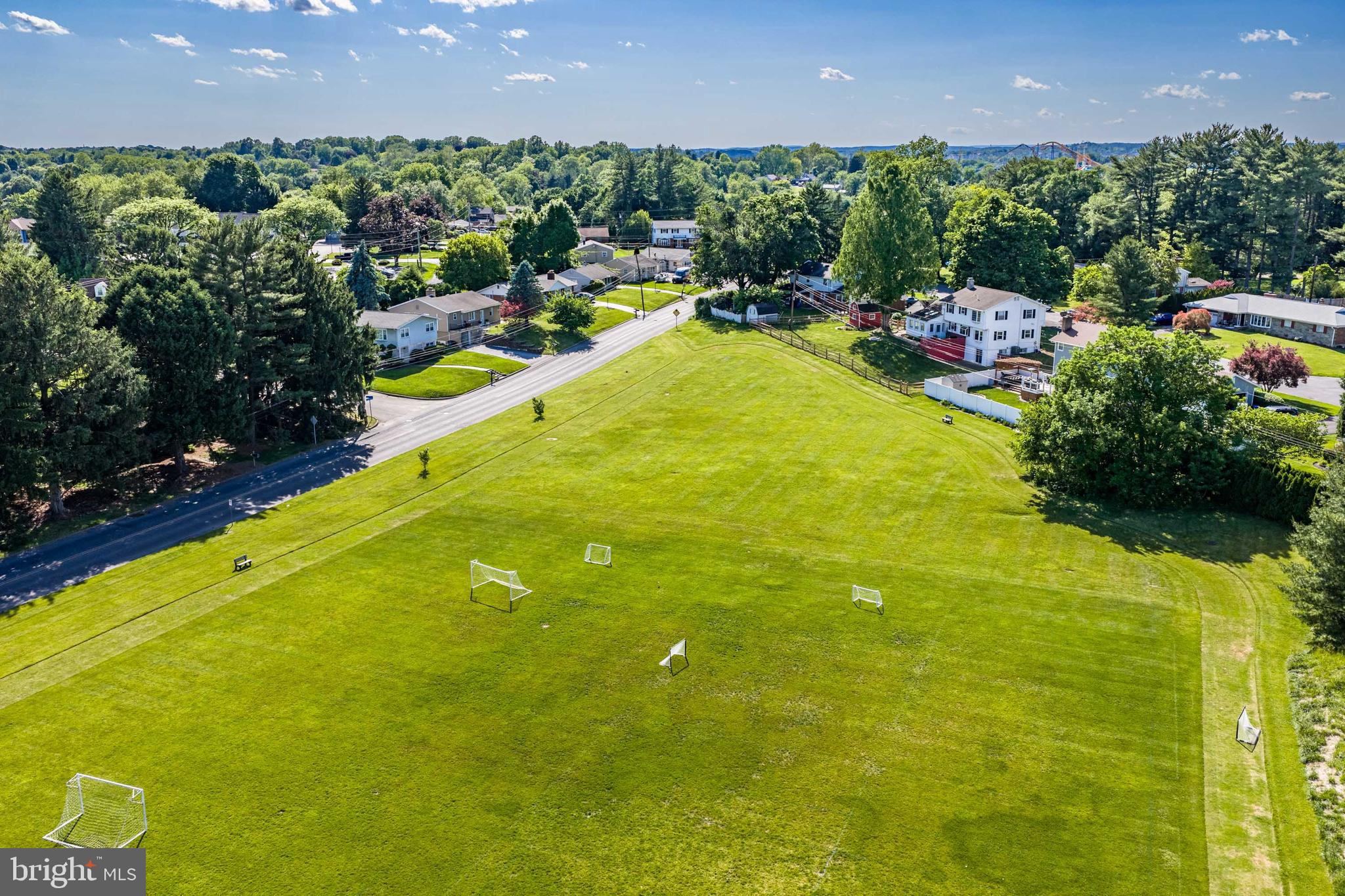 COUNTRY CLUB GARDENS - Residential