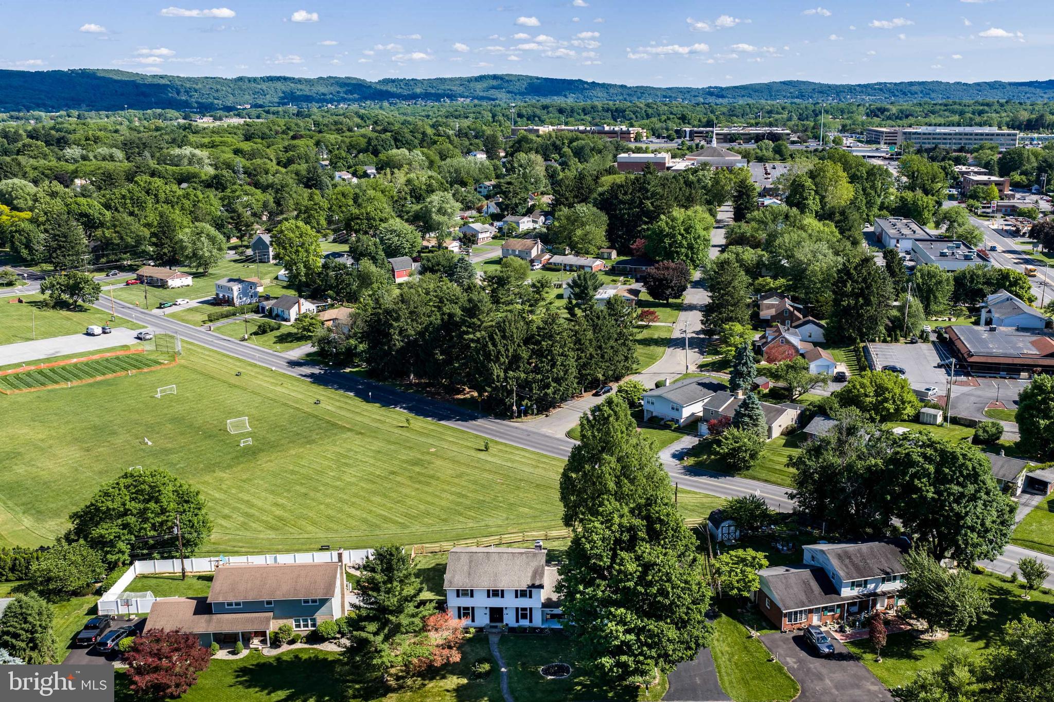 COUNTRY CLUB GARDENS - Residential