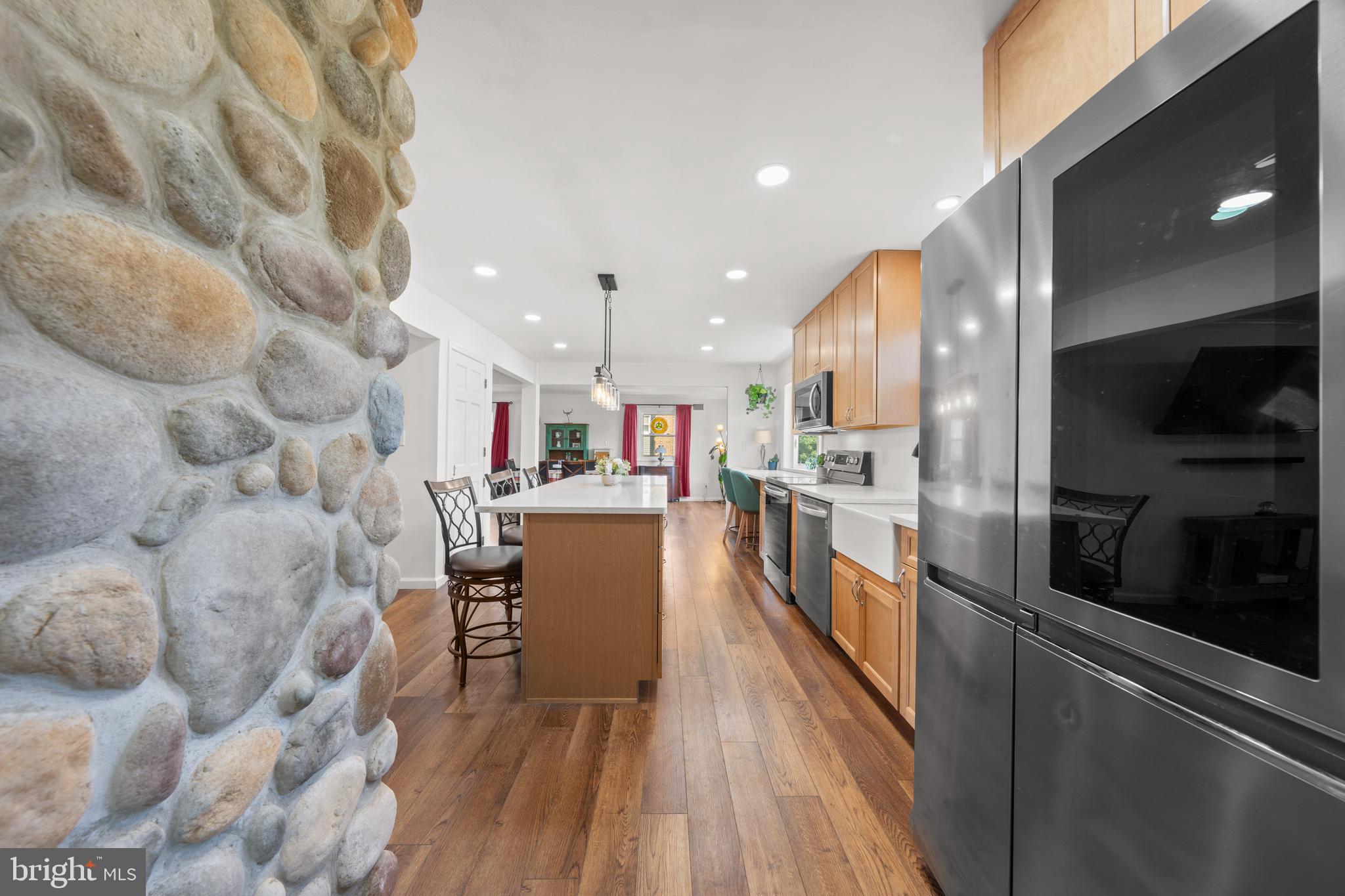 COUNTRY CLUB GARDENS - Residential
