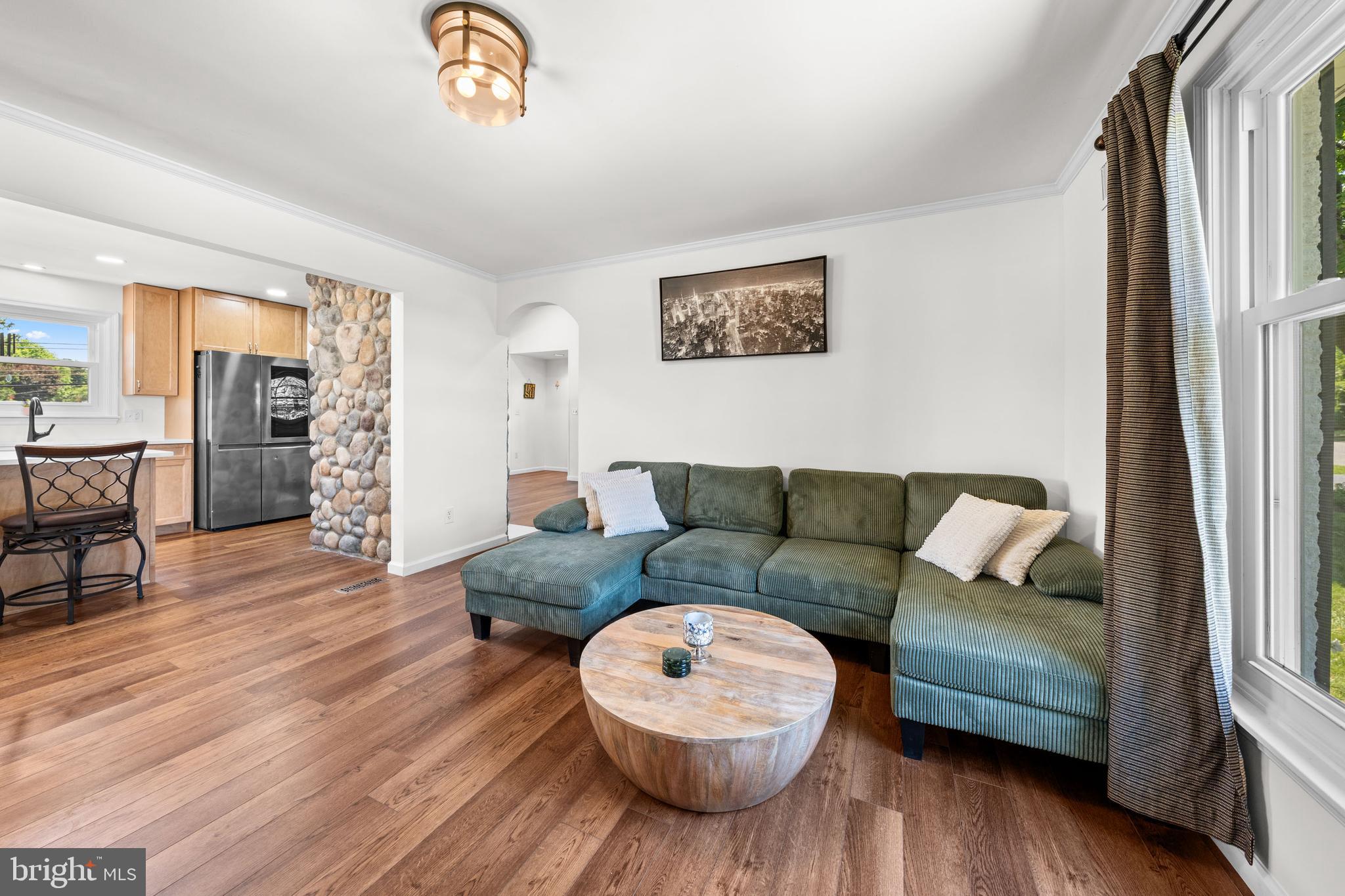 COUNTRY CLUB GARDENS - Residential