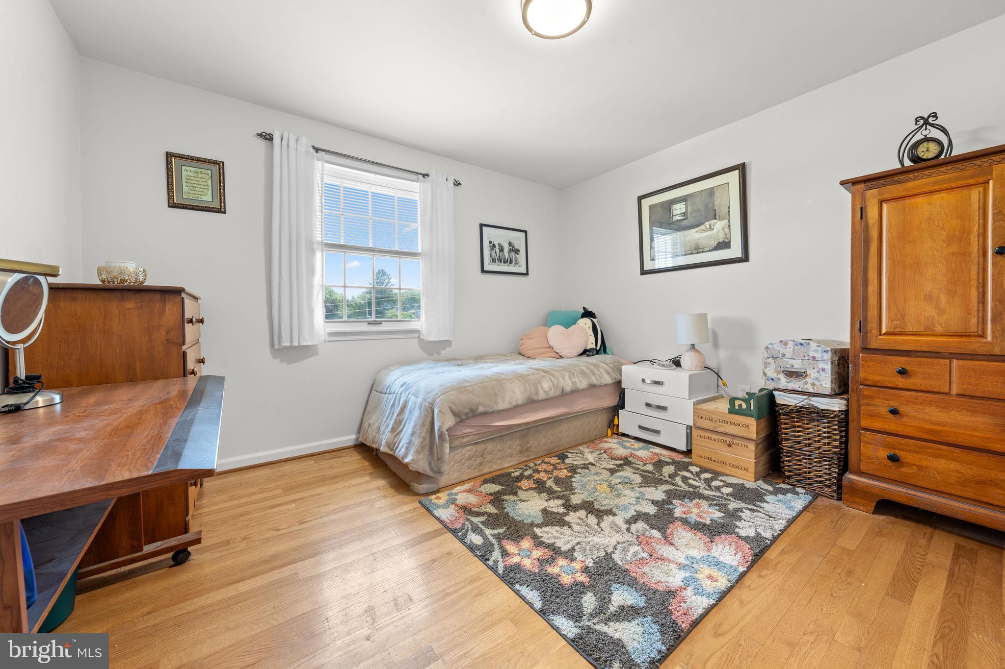 COUNTRY CLUB GARDENS - Residential