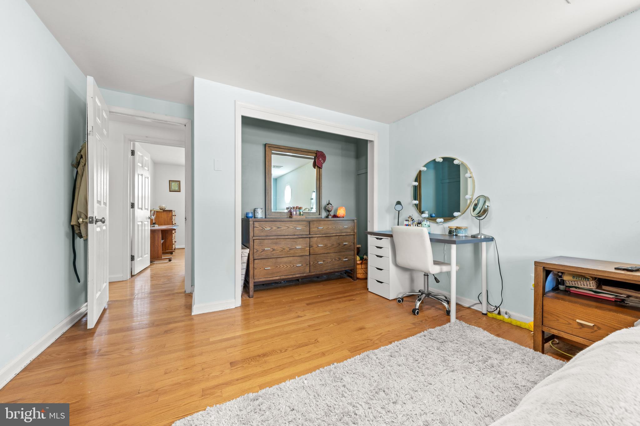COUNTRY CLUB GARDENS - Residential