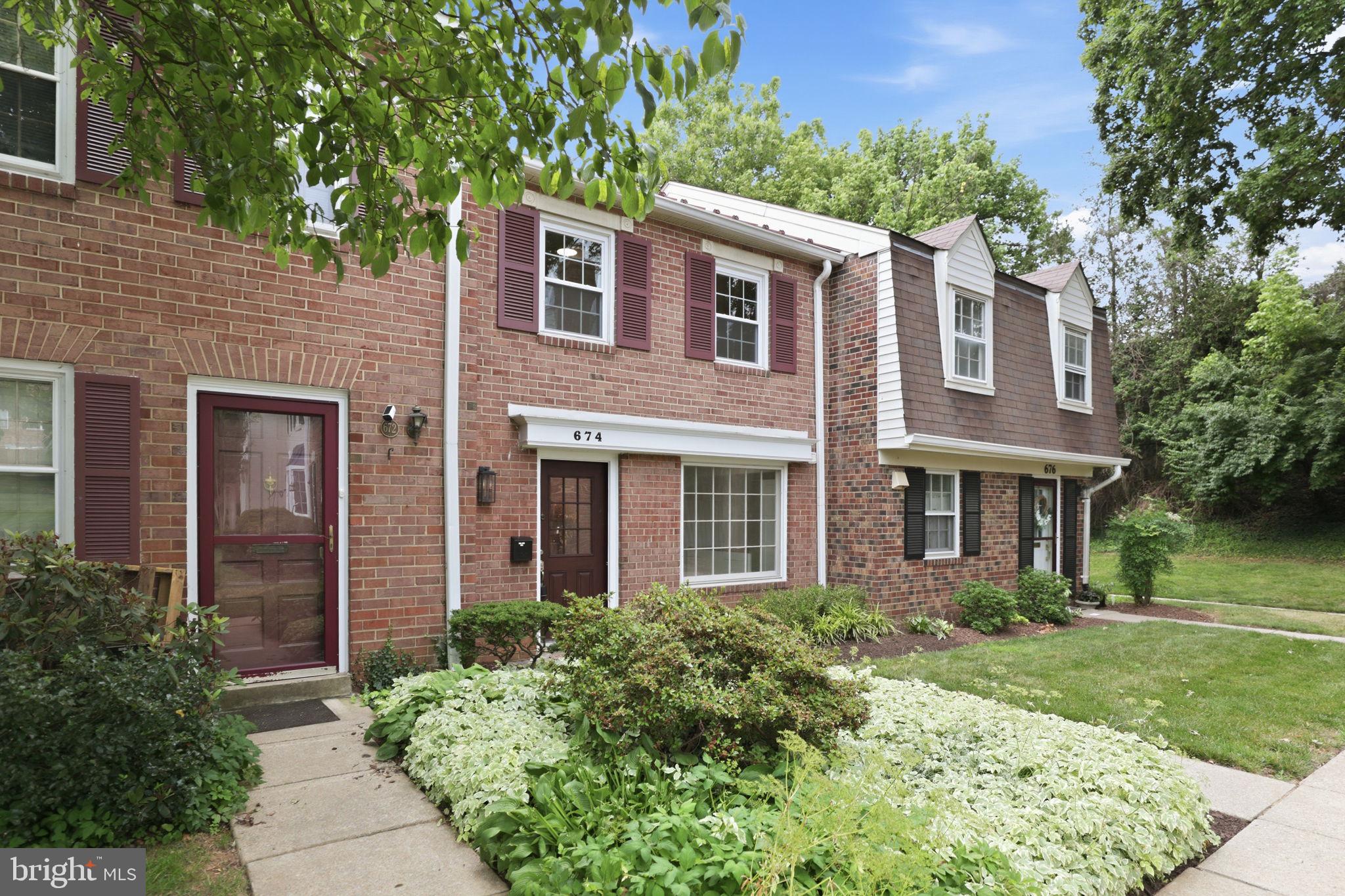REGENT SQUARE - Residential