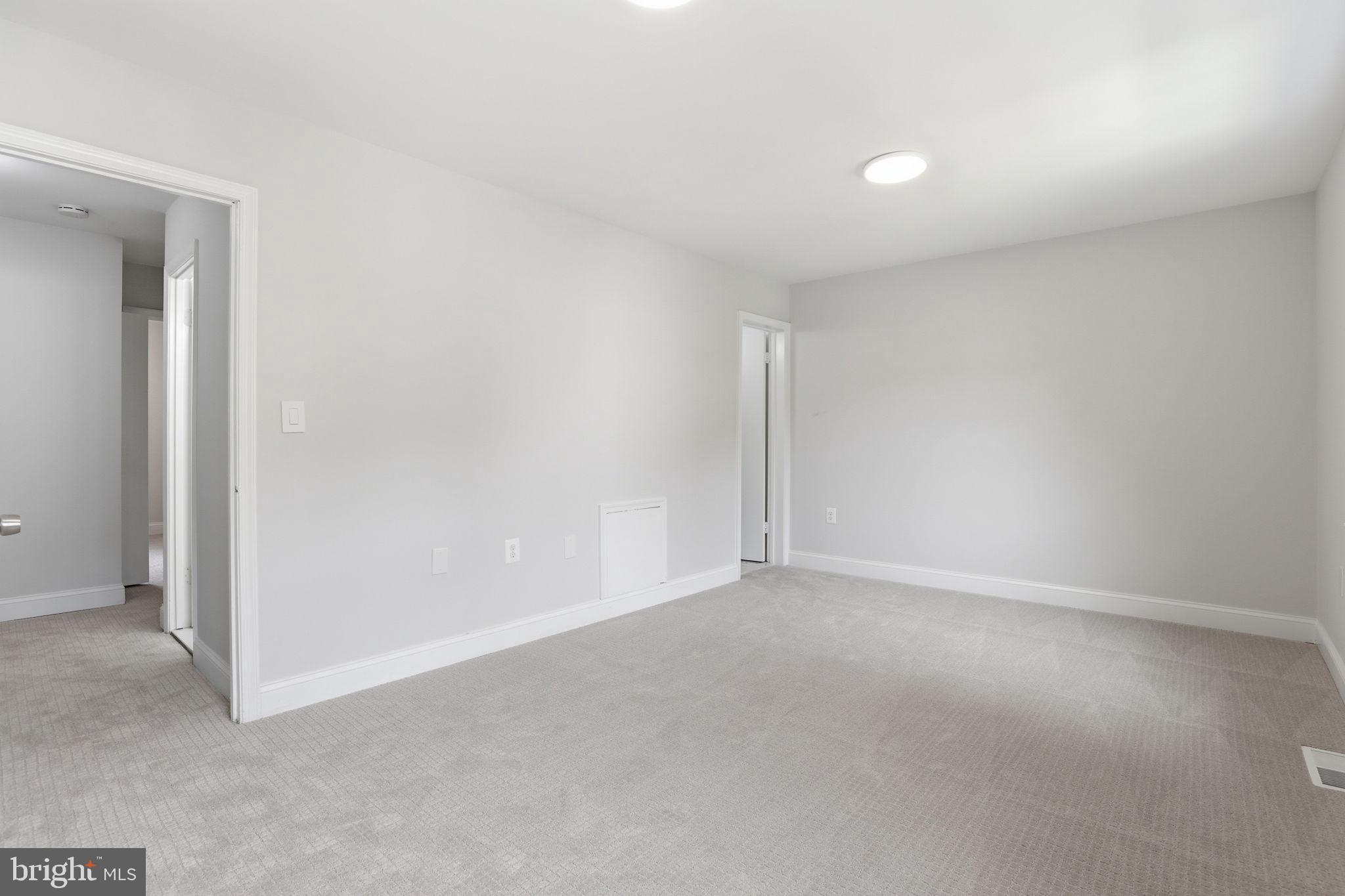 REGENT SQUARE - Residential