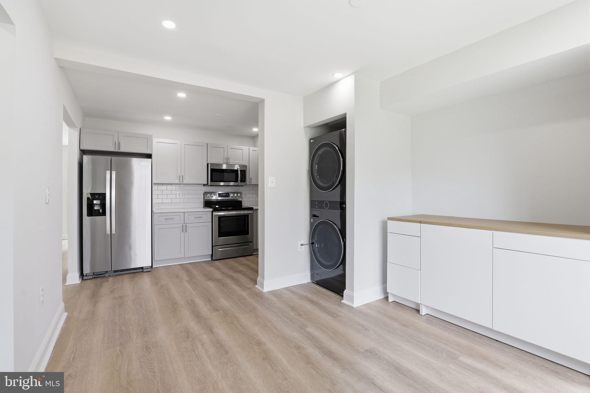 REGENT SQUARE - Residential