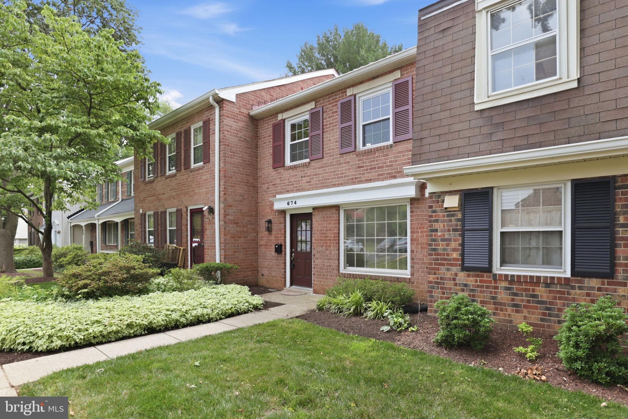 REGENT SQUARE - Residential