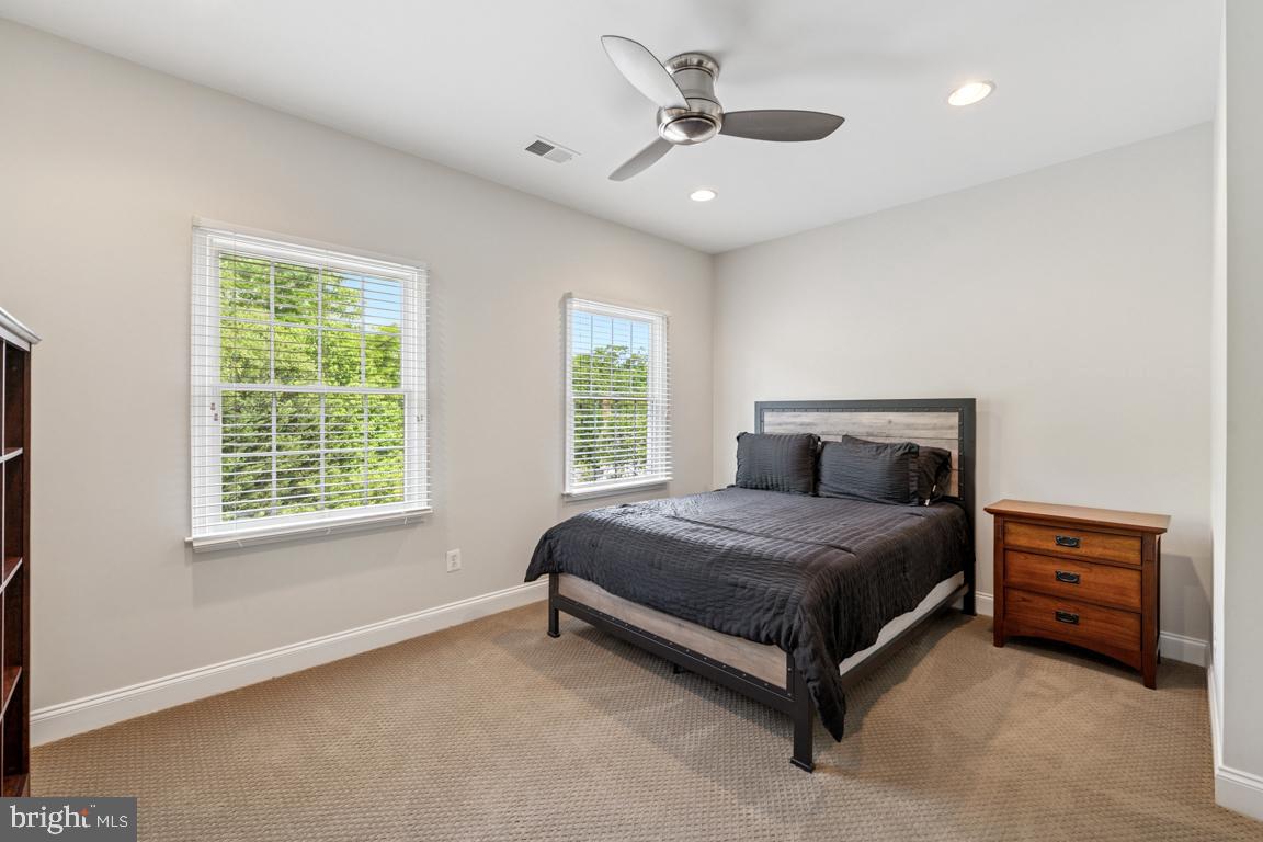 BELMONT COUNTRY CLUB - Residential