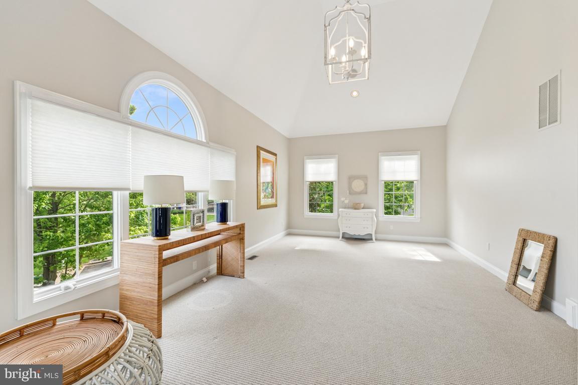 BELMONT COUNTRY CLUB - Residential