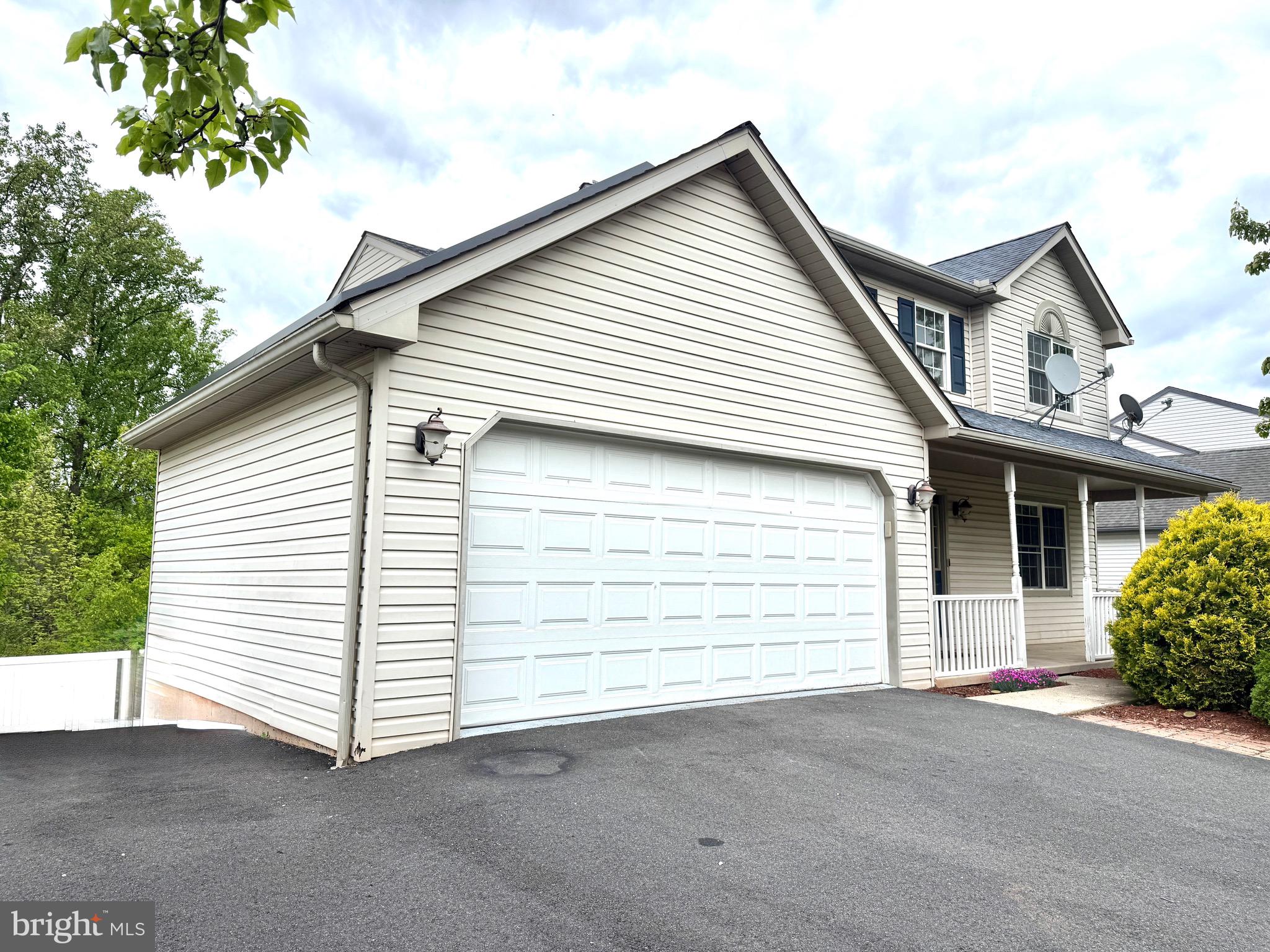 LONG POND - Residential
