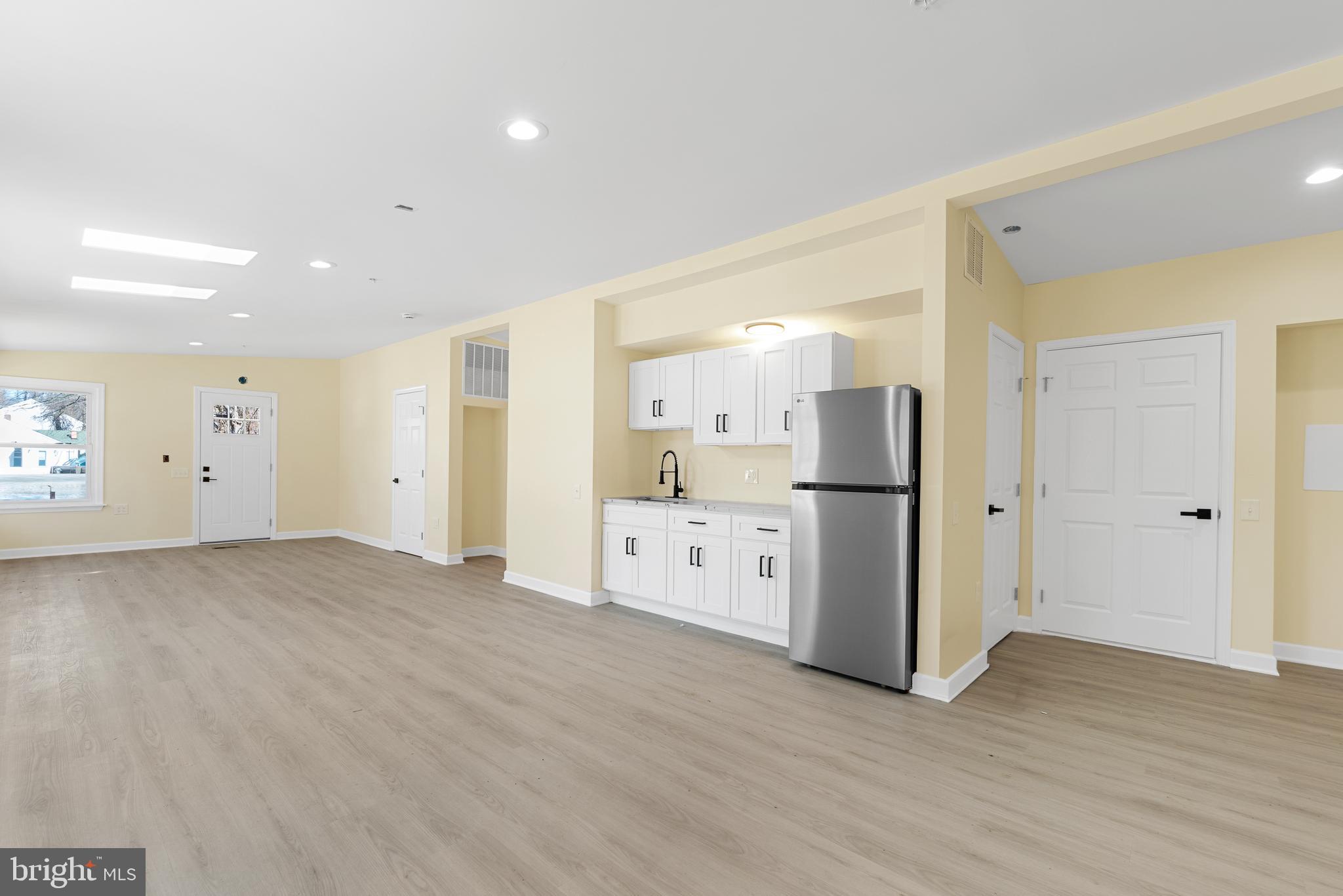 YORKTOWN - Residential