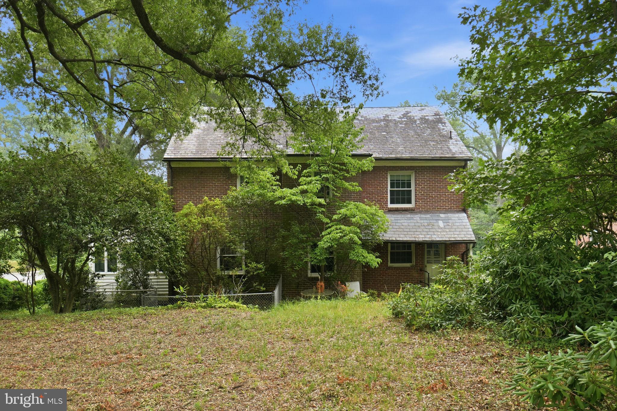 CALVERT HILLS - Residential