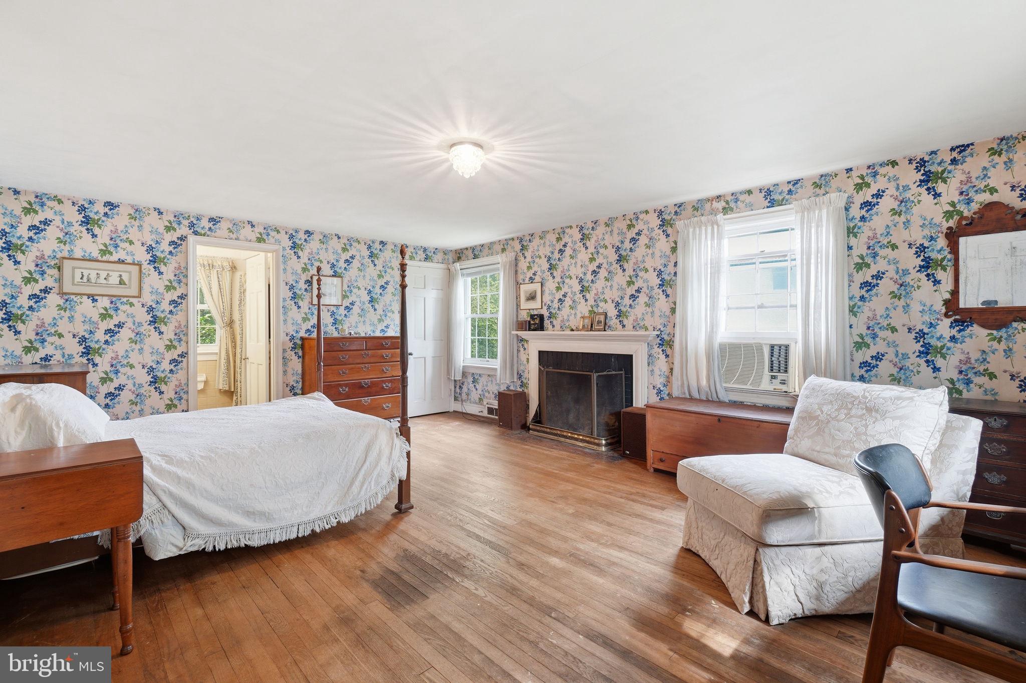 CALVERT HILLS - Residential