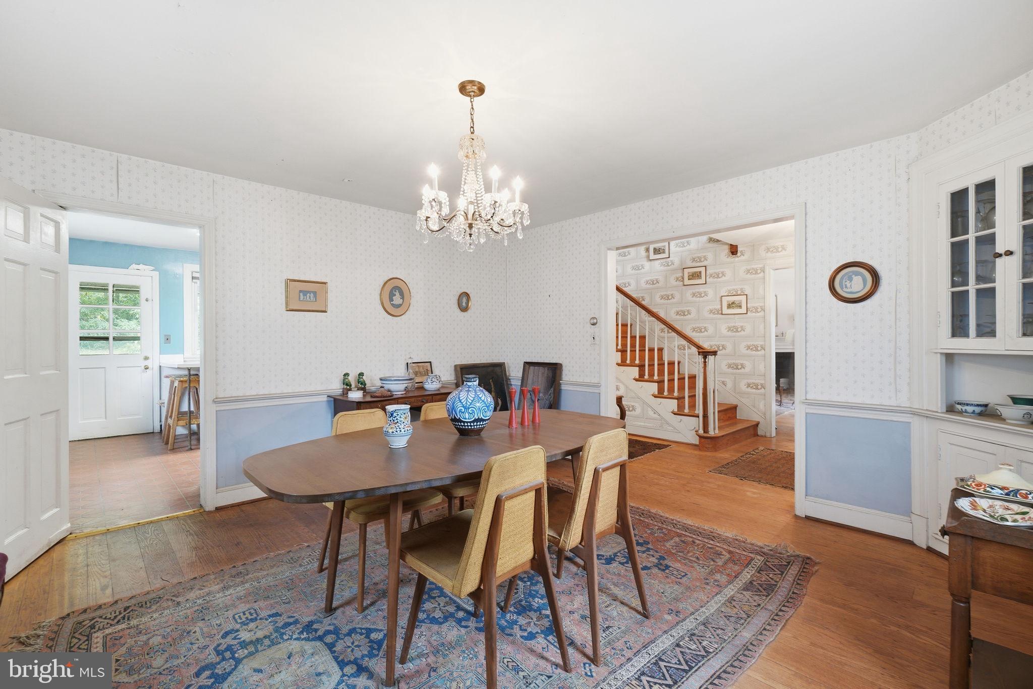 CALVERT HILLS - Residential
