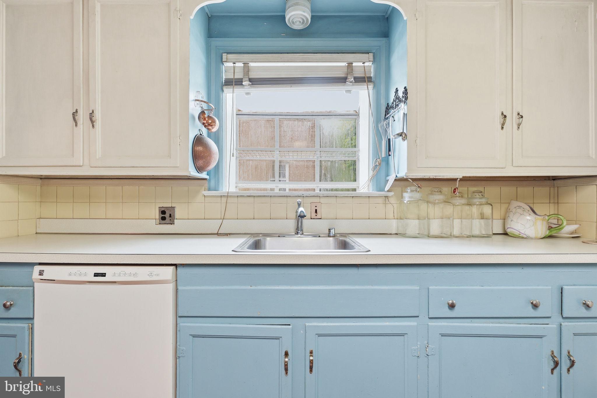 CALVERT HILLS - Residential