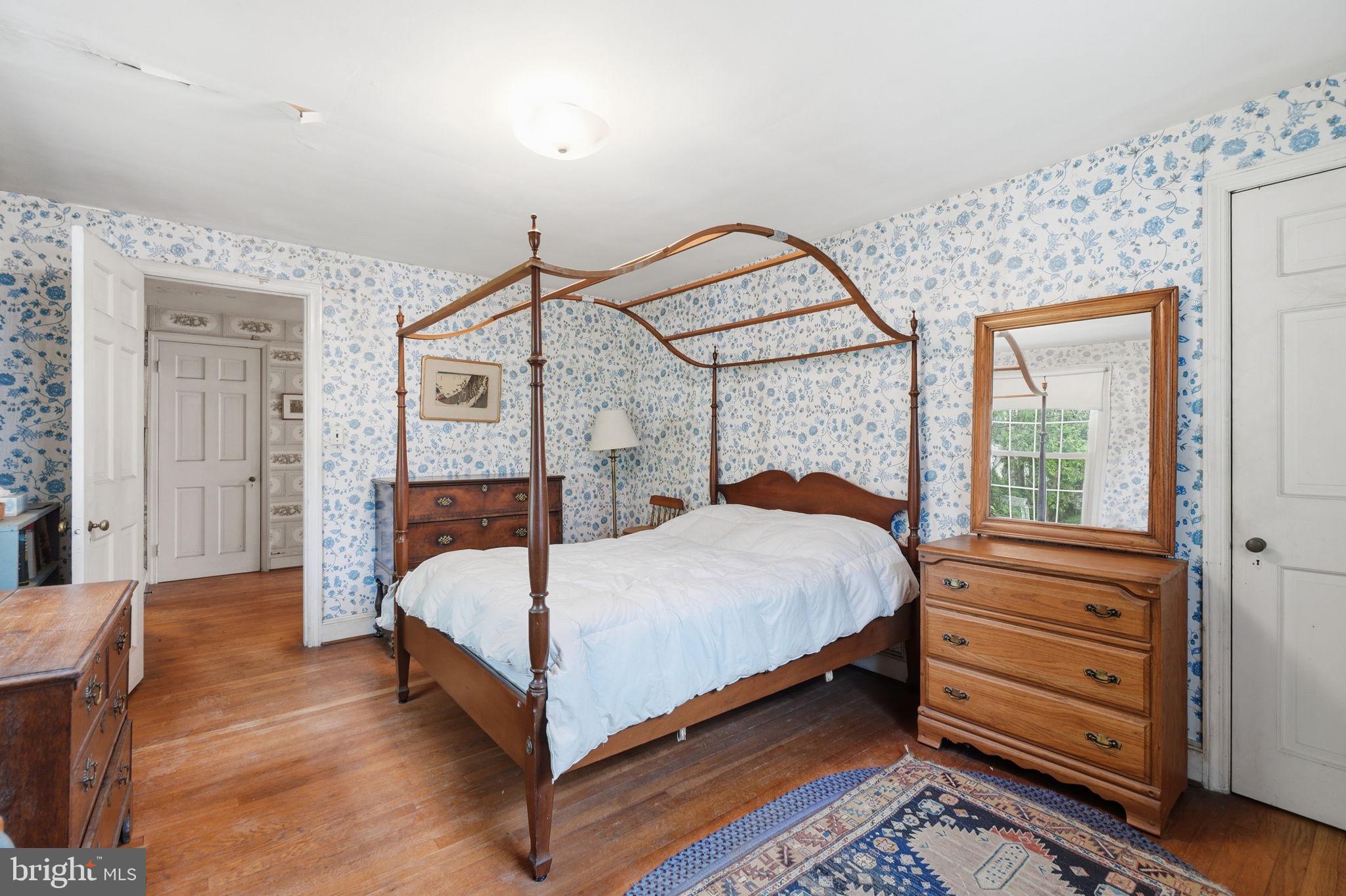 CALVERT HILLS - Residential