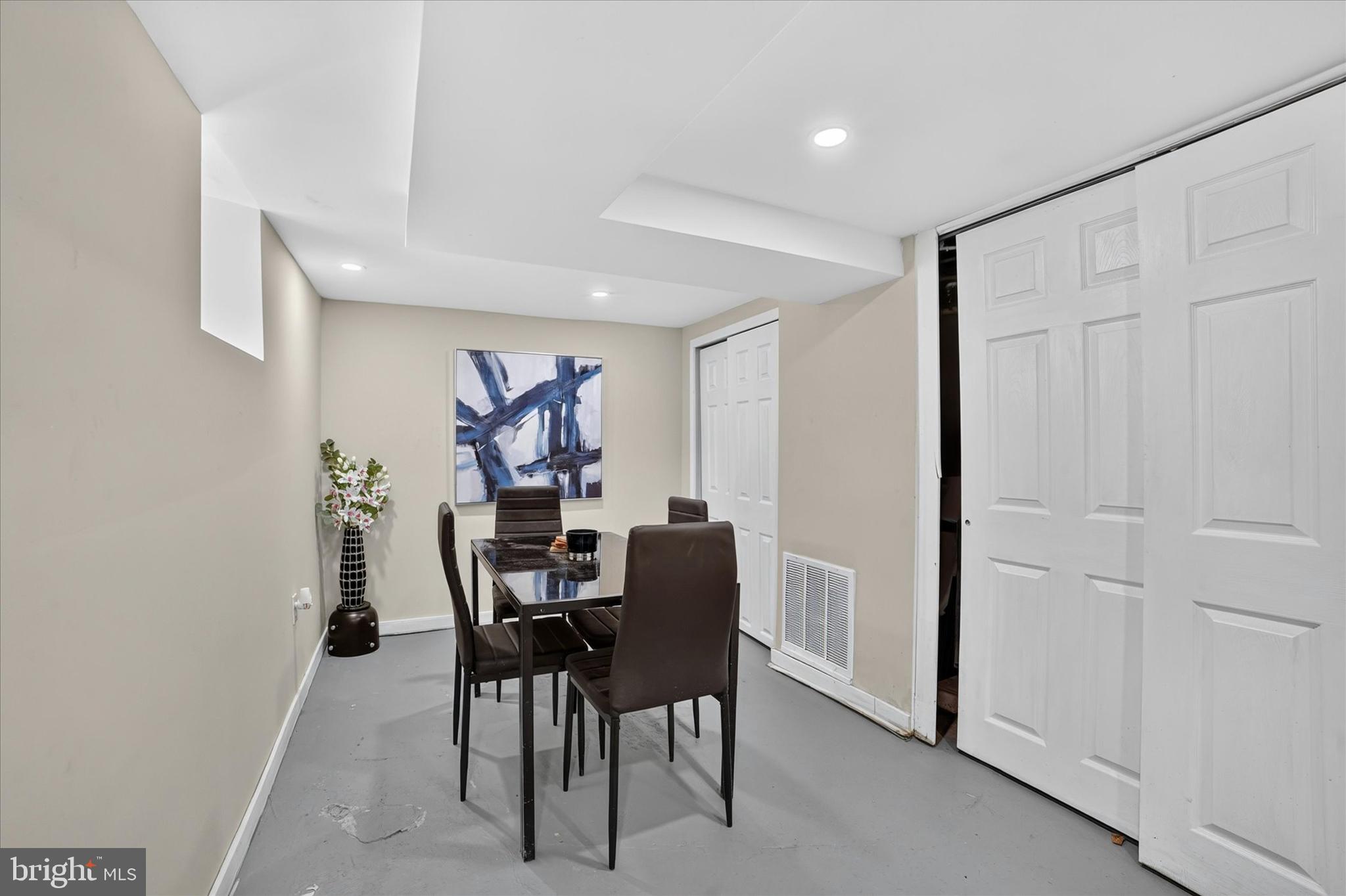 YEADON - Residential