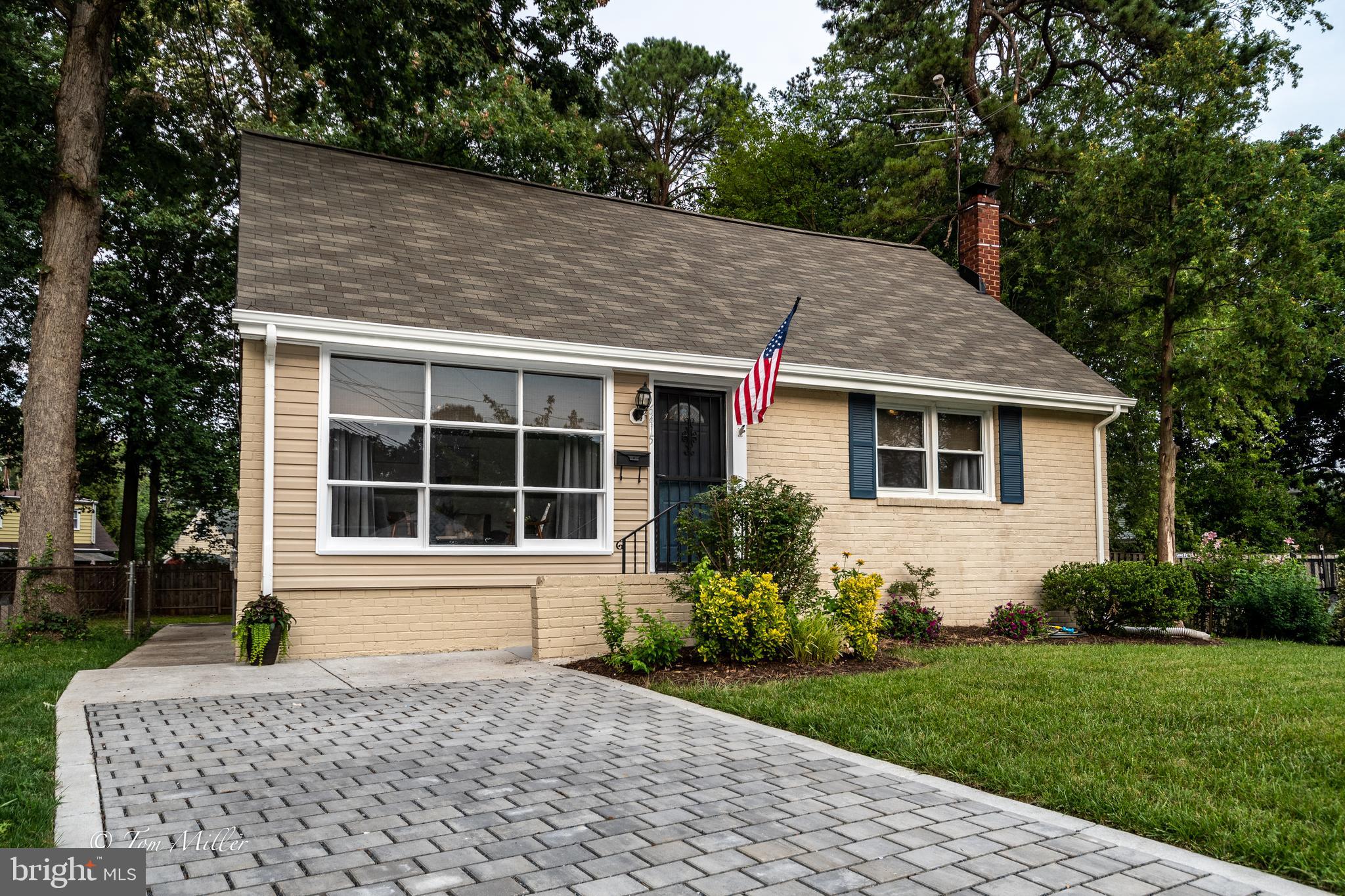 NEW CARROLLTON - Residential