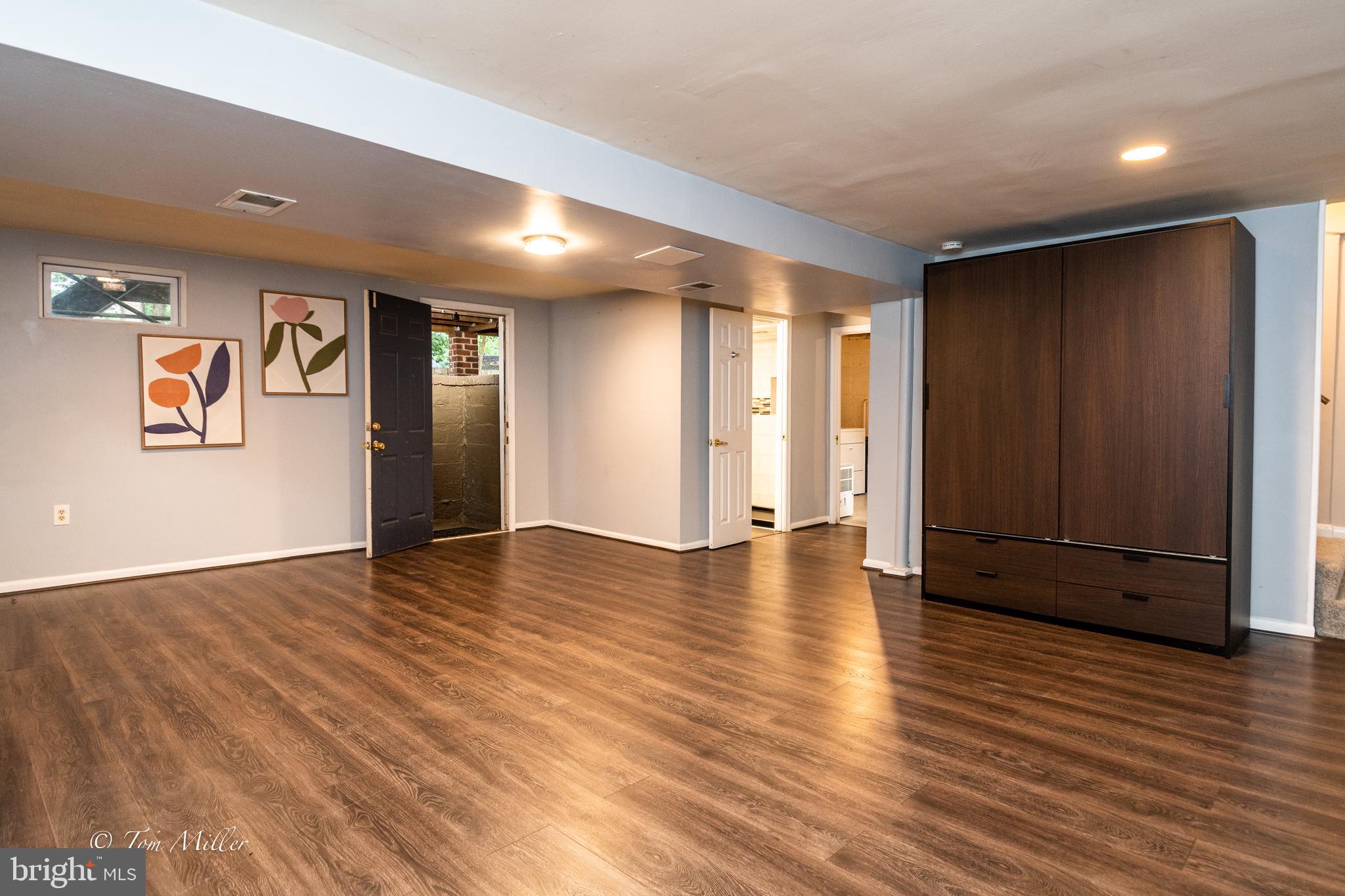 NEW CARROLLTON - Residential