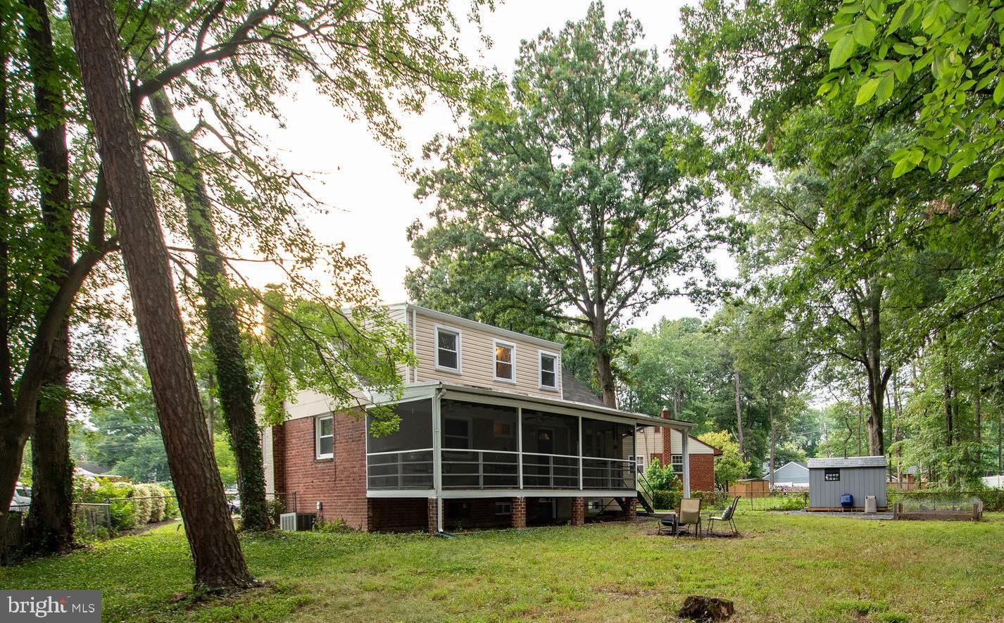 NEW CARROLLTON - Residential