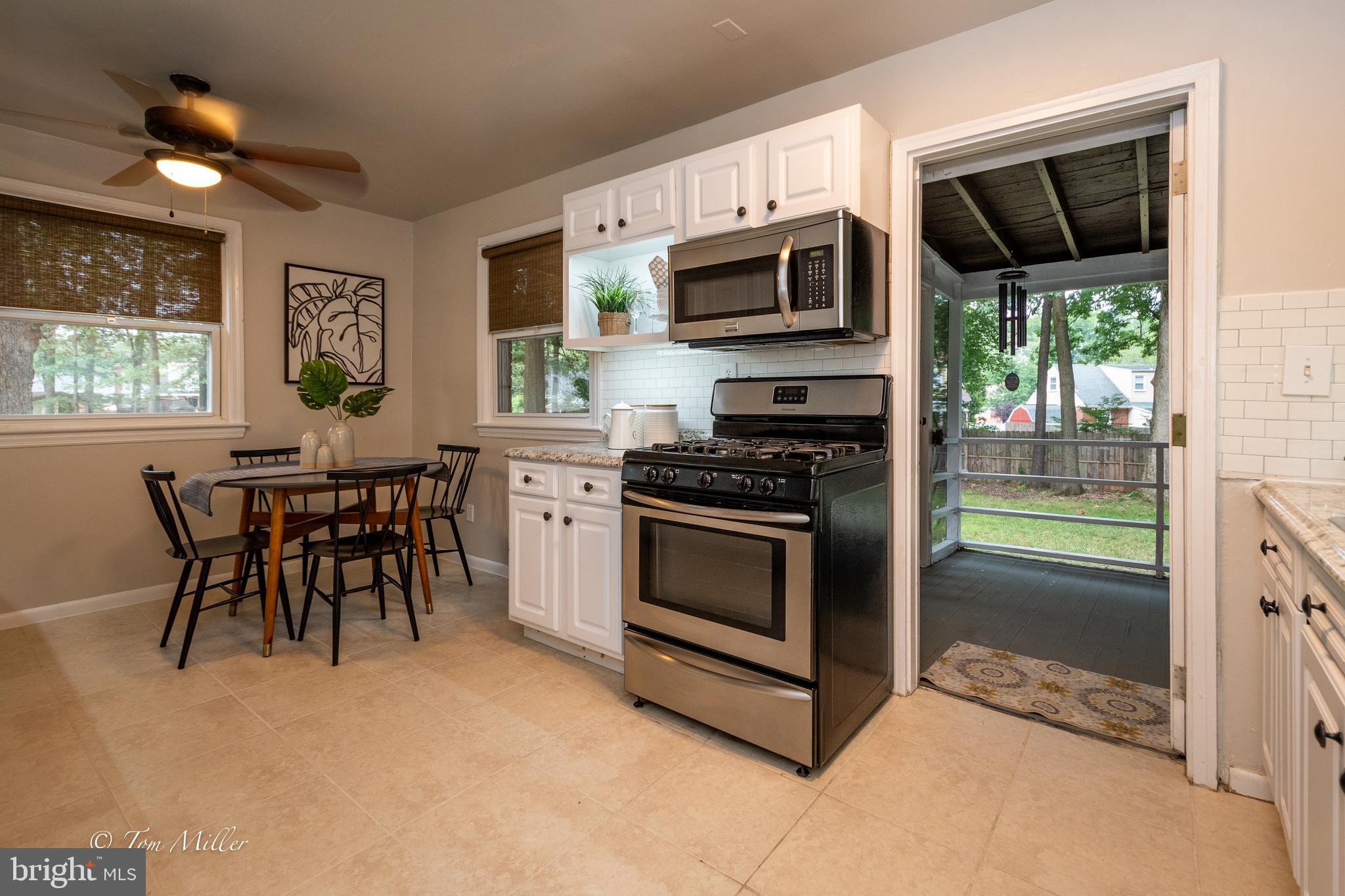 NEW CARROLLTON - Residential