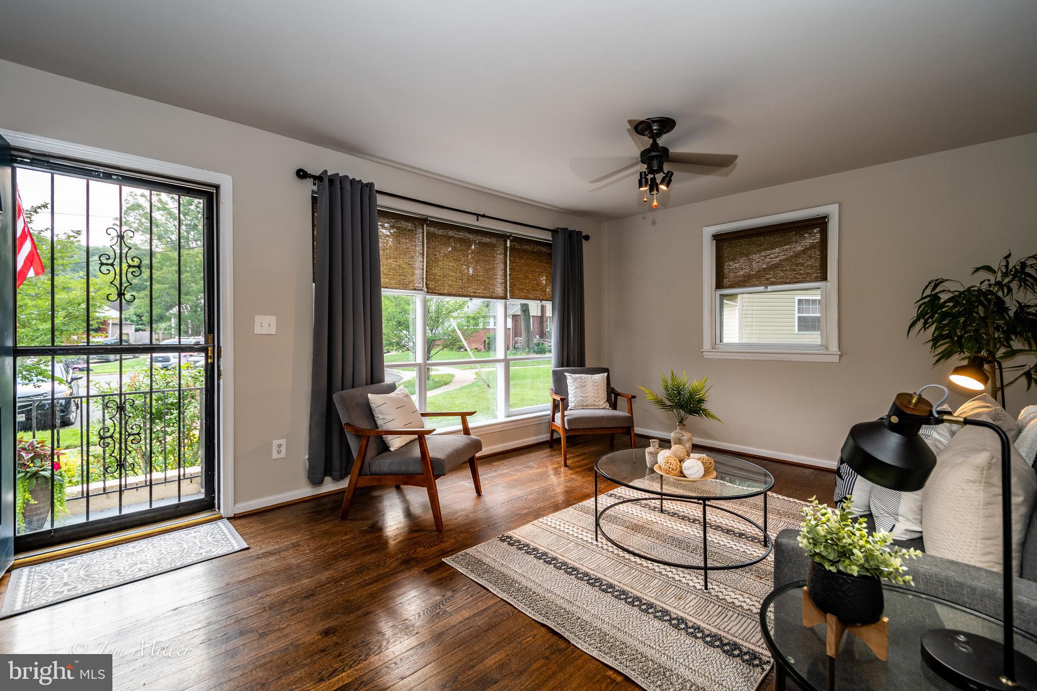 NEW CARROLLTON - Residential