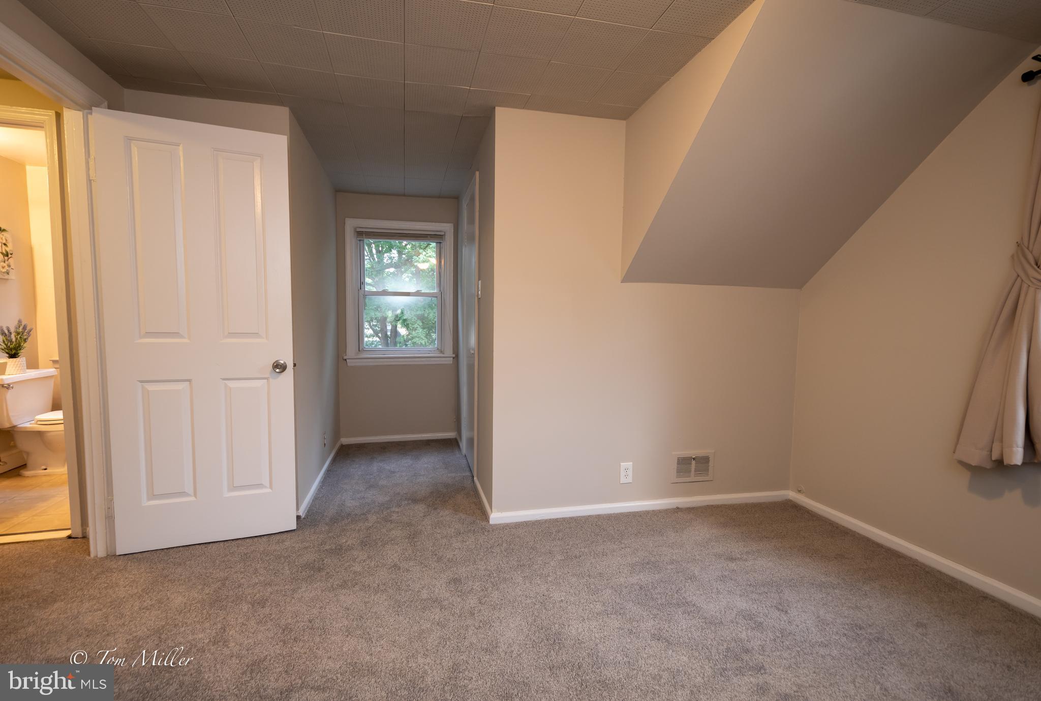 NEW CARROLLTON - Residential