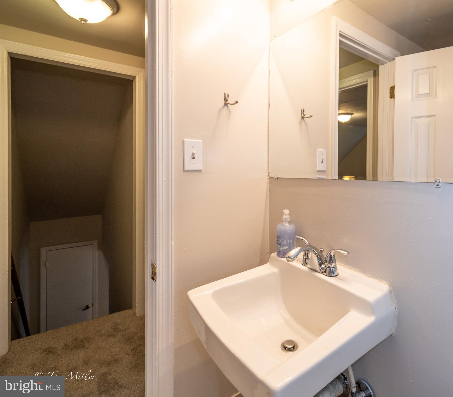 NEW CARROLLTON - Residential