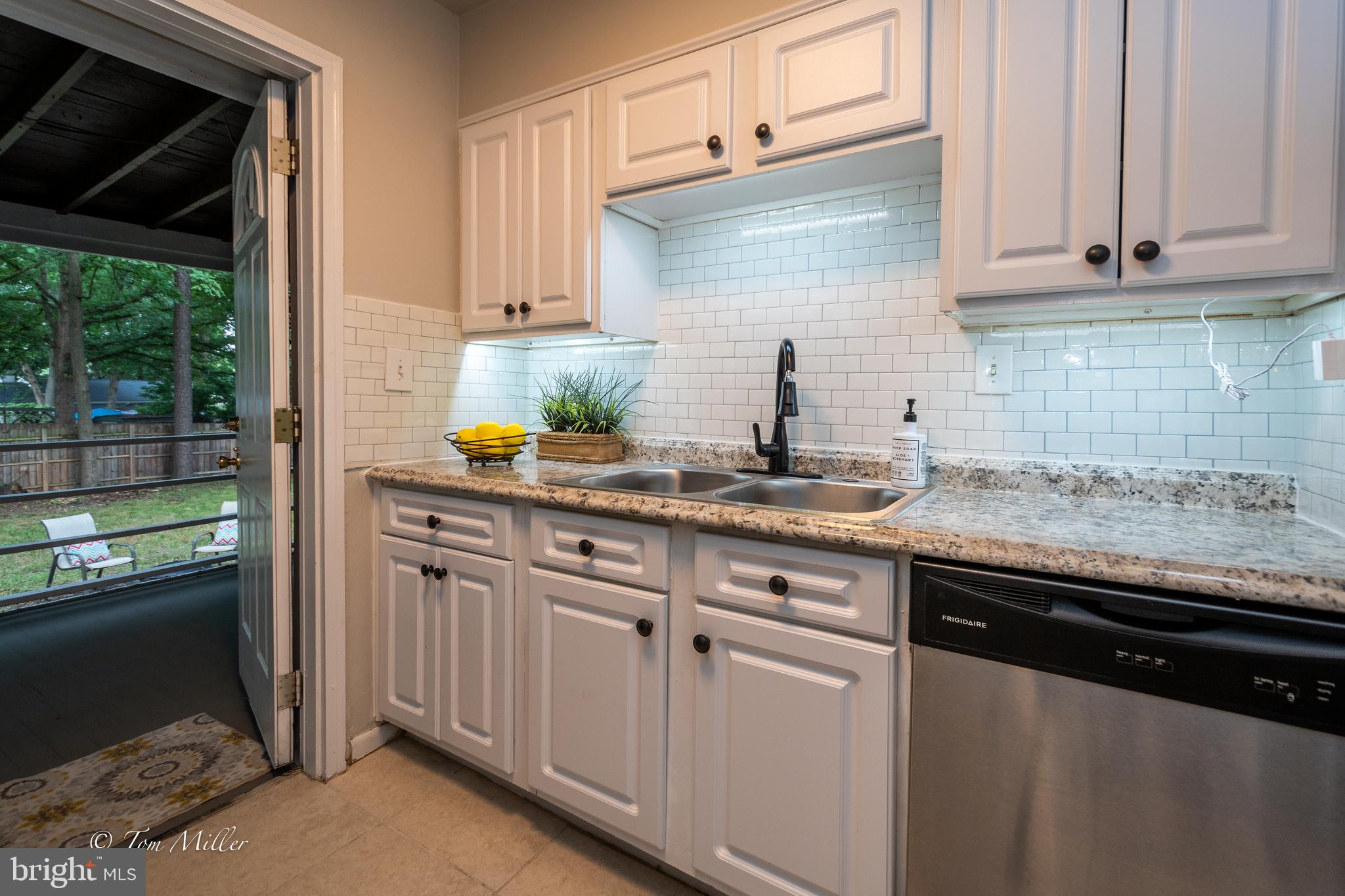 NEW CARROLLTON - Residential