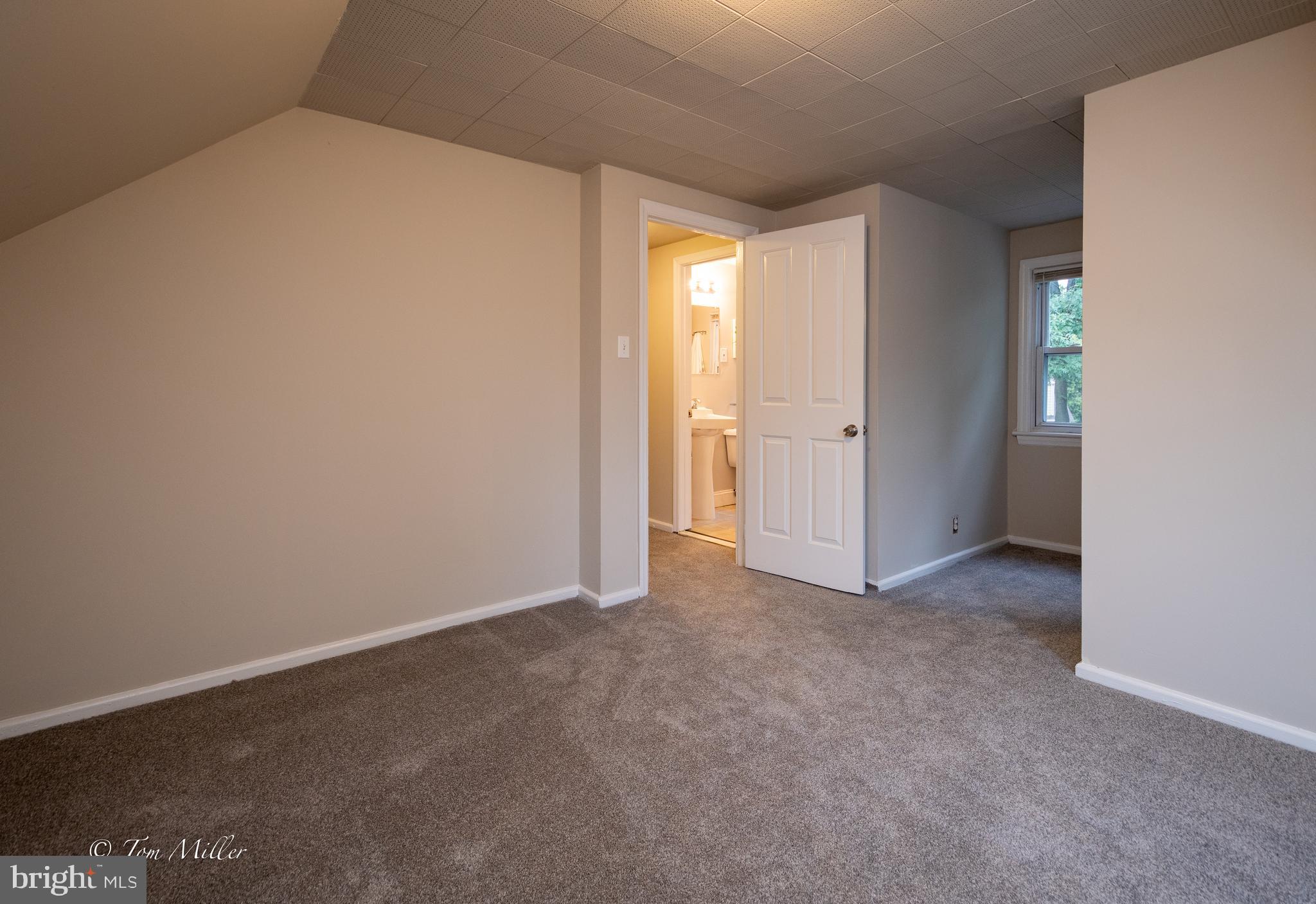 NEW CARROLLTON - Residential