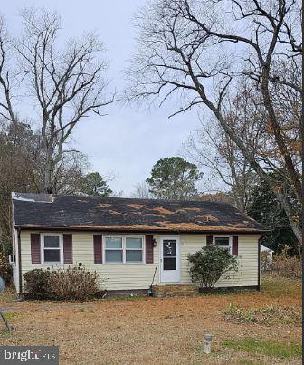 This is an estate sale.  3 Bedroom, 1 full bath.  House is sold as is where is.