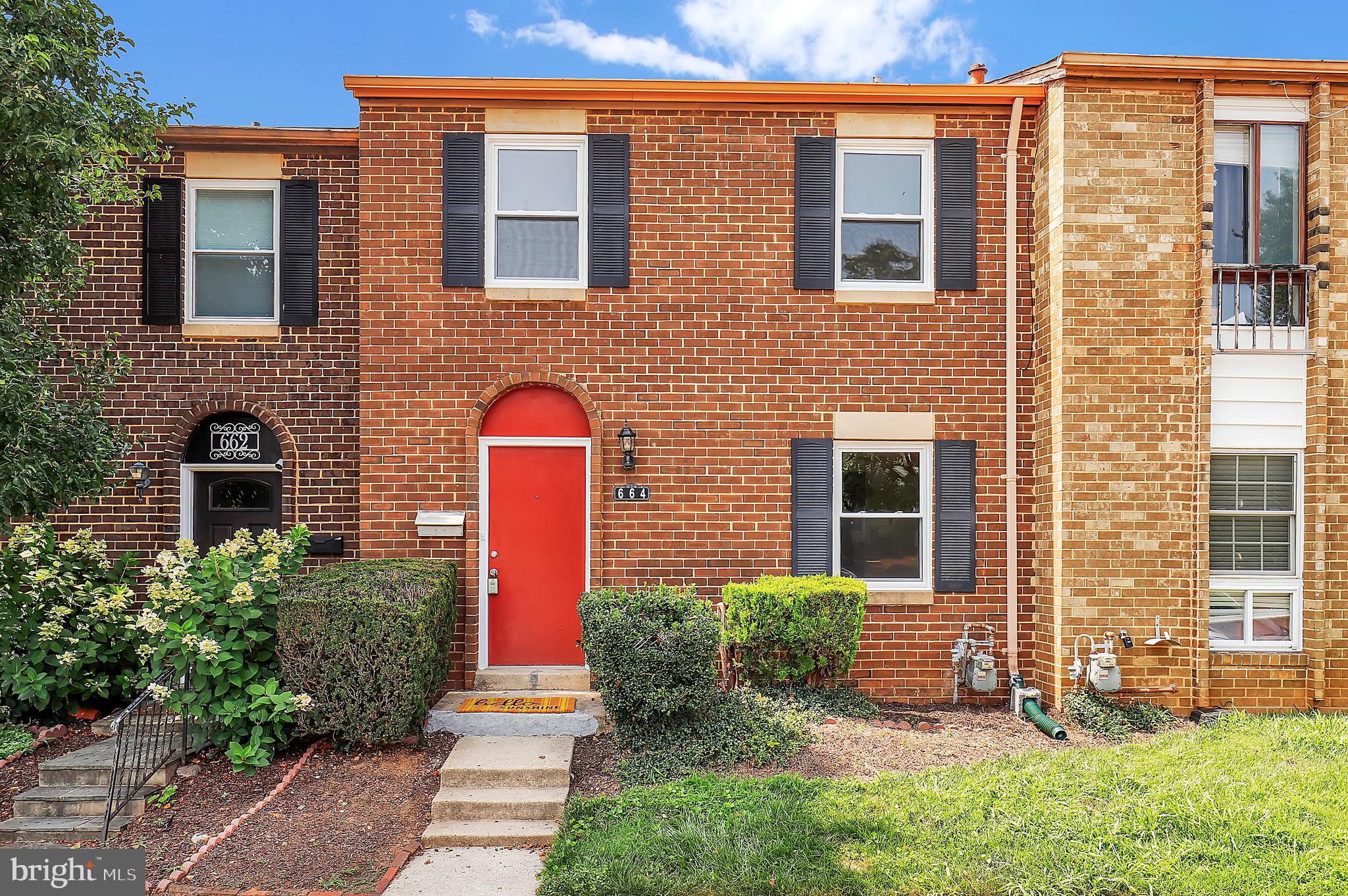 Townhouse vibes meet condo convenience in Brighton West! 

Well cared for by long-time motivated owners (35 years), this spacious brick front multi-level gem features fresh paint, new laminate plank flooring and brand-new windows on the main and upper levels, flooding the home with natural light.  The stylish and newly updated gallery kitchen shines with upgraded countertops, stainless steel appliances, and sleek cabinets.  Upstairs, you'll find four bright, airy bedrooms—one featuring a walk-in closet.  All 2.5 bathrooms in the home have been beautifully and recently updated.  The home flows effortlessly to the lower level, which has tile flooring and a walk-out opening directly to a spacious patio and attractive open space.

Enjoy total peace of mind with solid mechanicals, including a 10-year-old furnace and a 3-year-old water heater. Parking is easy with one assigned space right outside your door plus the permit for another reserved space. Enjoy an ultra-convenient commute with public transit outside the community, quick I-270 access, and a 10-minute drive to Crown, Kentlands, Rio, or NIST. The home is close to the City Park, which features a playground, basketball court/pickleball lines and trails. Best of all, condo fees cover water, trash removal and exterior maintenance.   Book your private tour today and claim it your own!