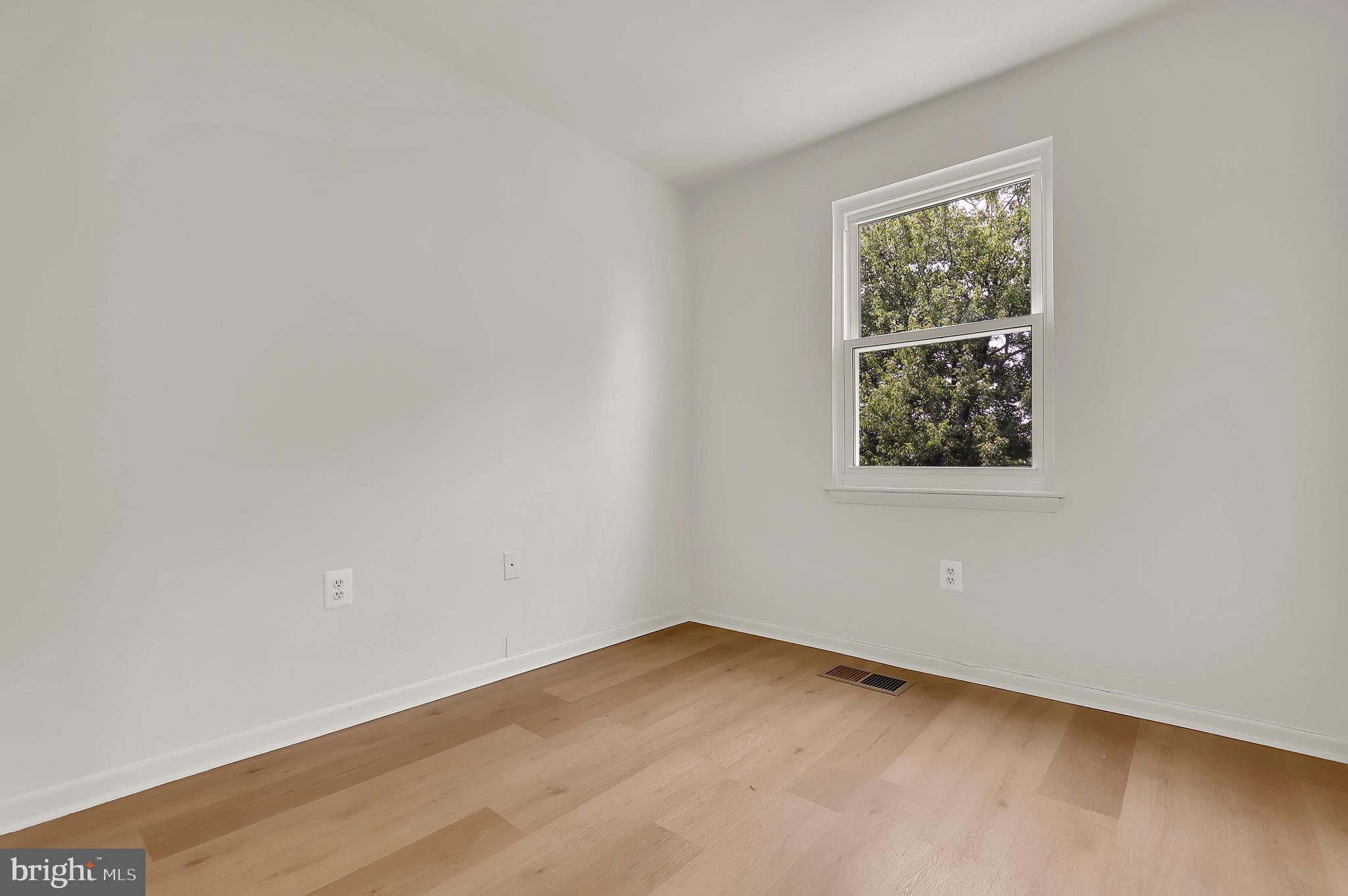 BRIGHTON WEST - Residential