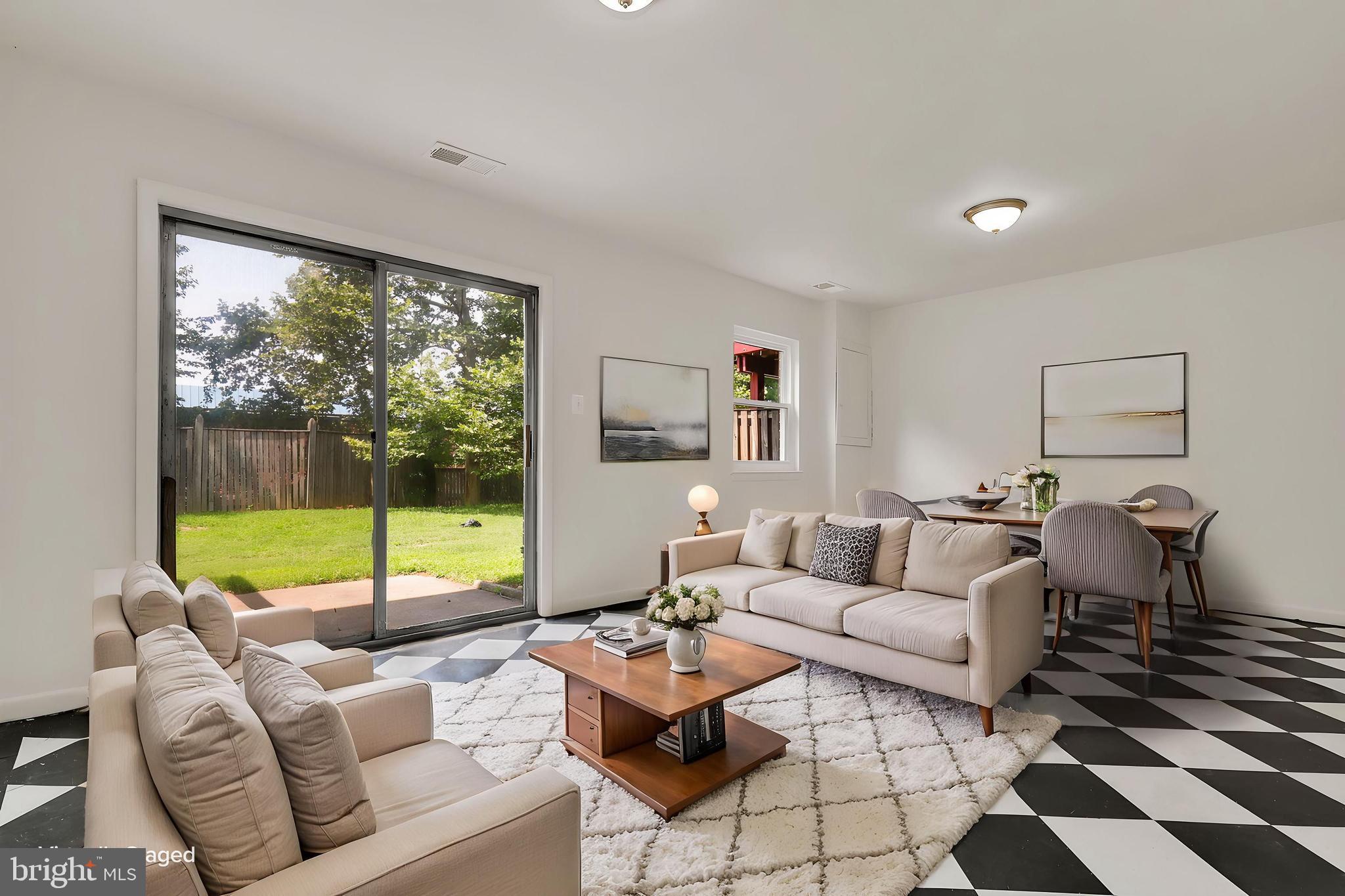 BRIGHTON WEST - Residential