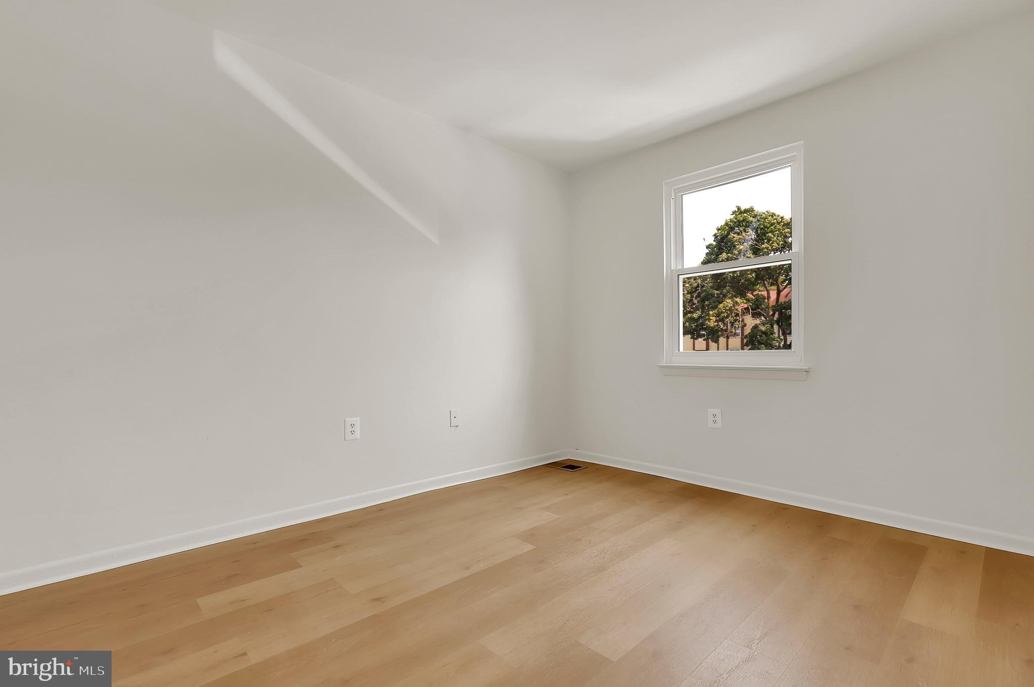 BRIGHTON WEST - Residential