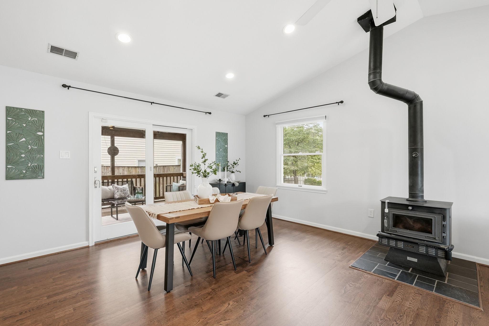 KENSINGTON HEIGHTS - Residential