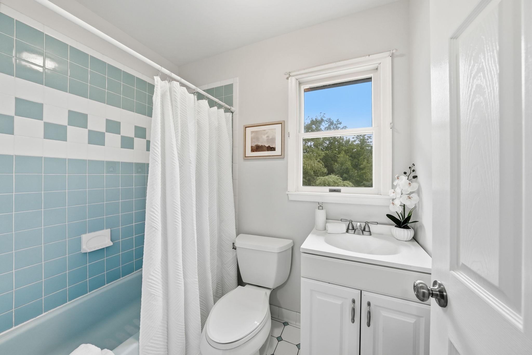 KENSINGTON HEIGHTS - Residential