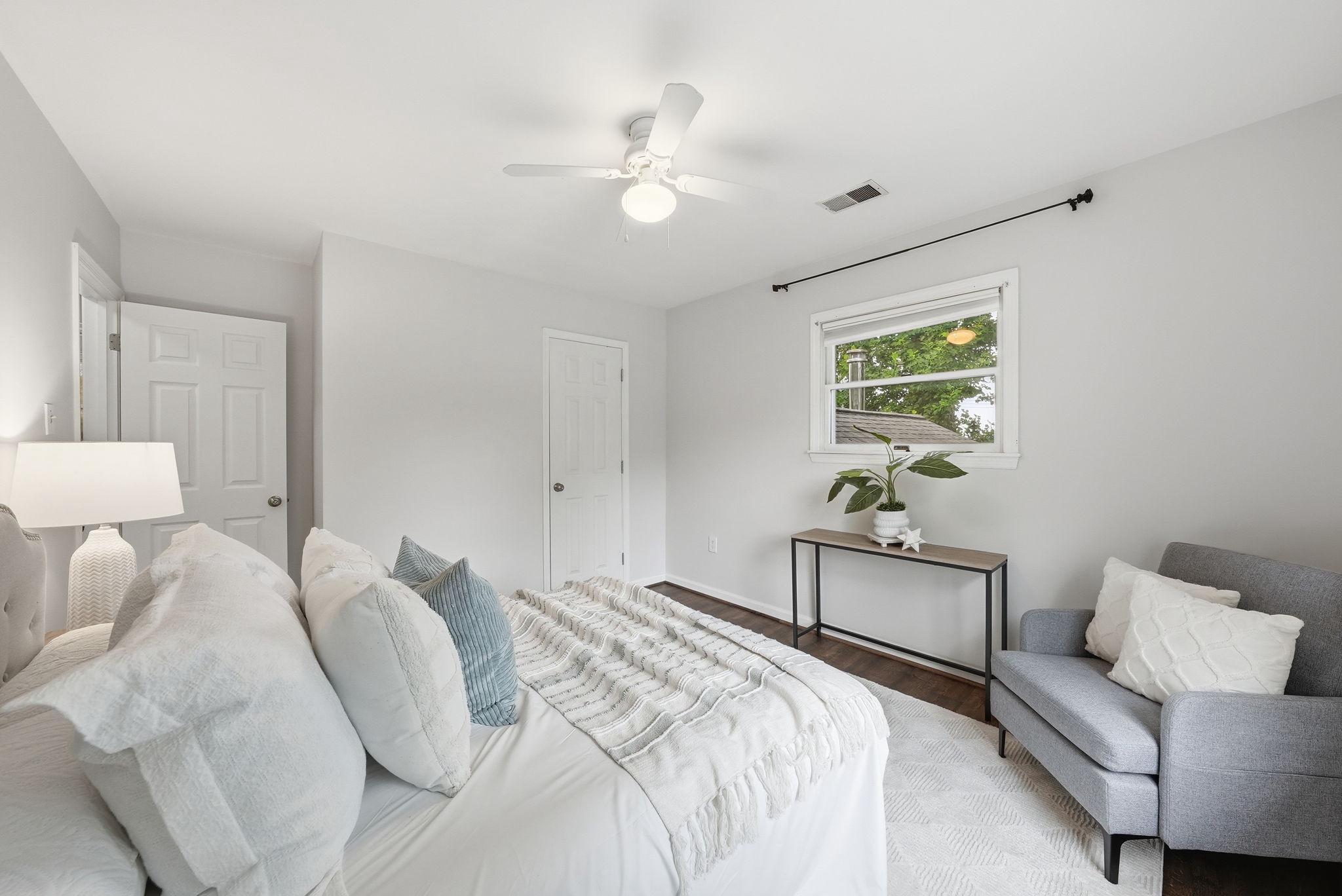KENSINGTON HEIGHTS - Residential